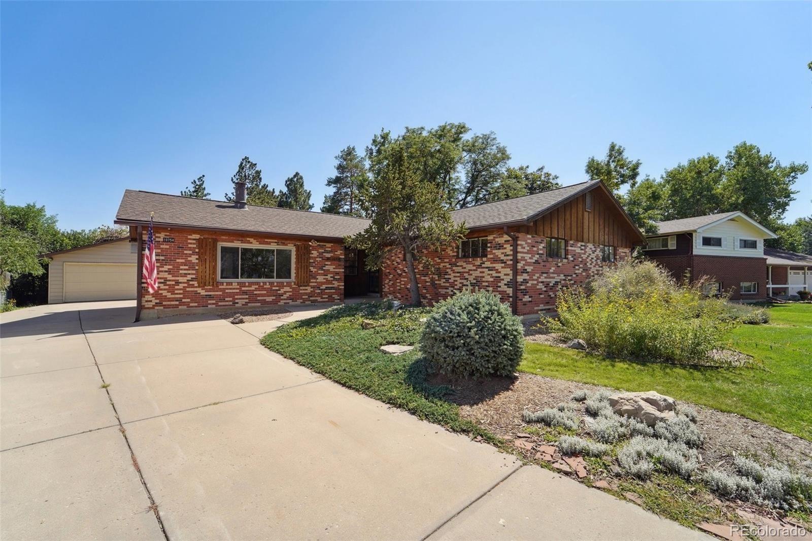 10754  Roseanna Drive, northglenn MLS: 4936993 Beds: 3 Baths: 3 Price: $474,900