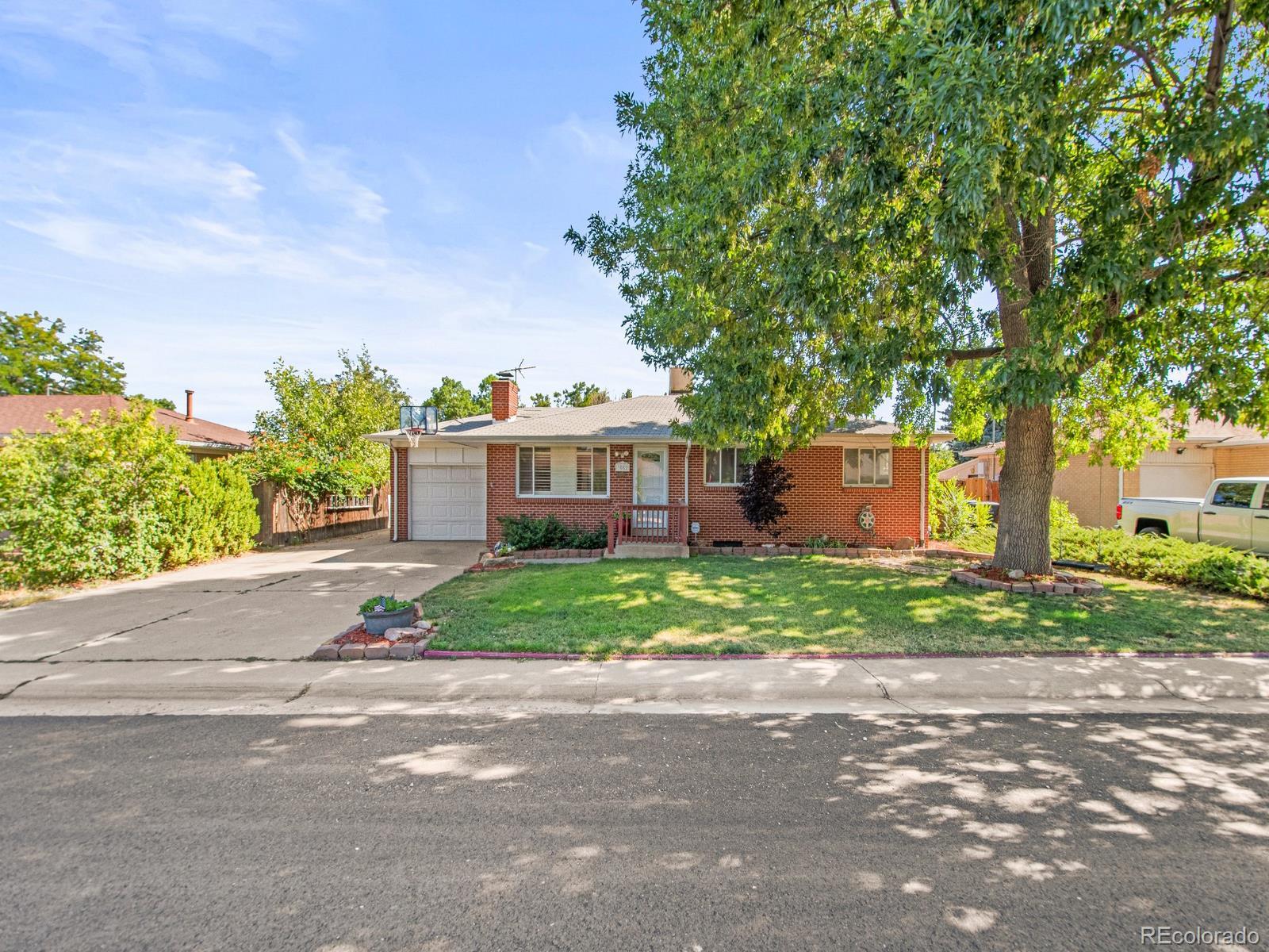 3082 w saratoga avenue, Englewood sold home. Closed on 2024-10-11 for $505,000.