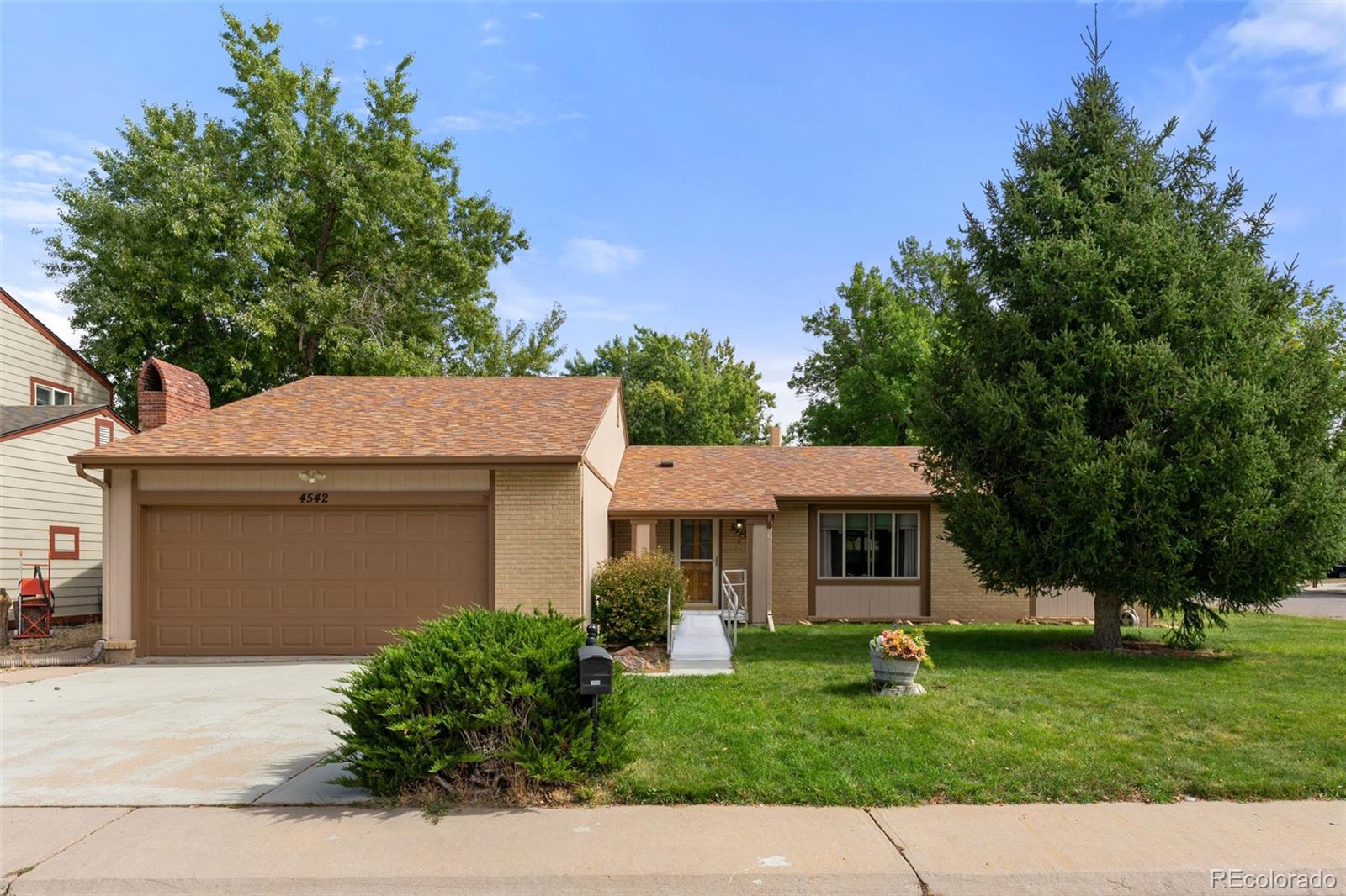 4542 s joplin street, Aurora sold home. Closed on 2024-11-19 for $452,500.