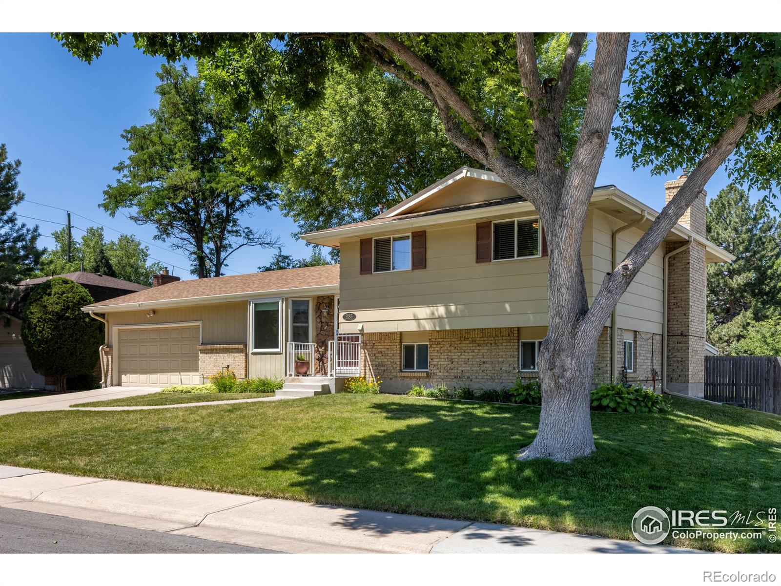 3185 S Elmira Court, denver MLS: 4567891017795 Beds: 4 Baths: 3 Price: $530,000