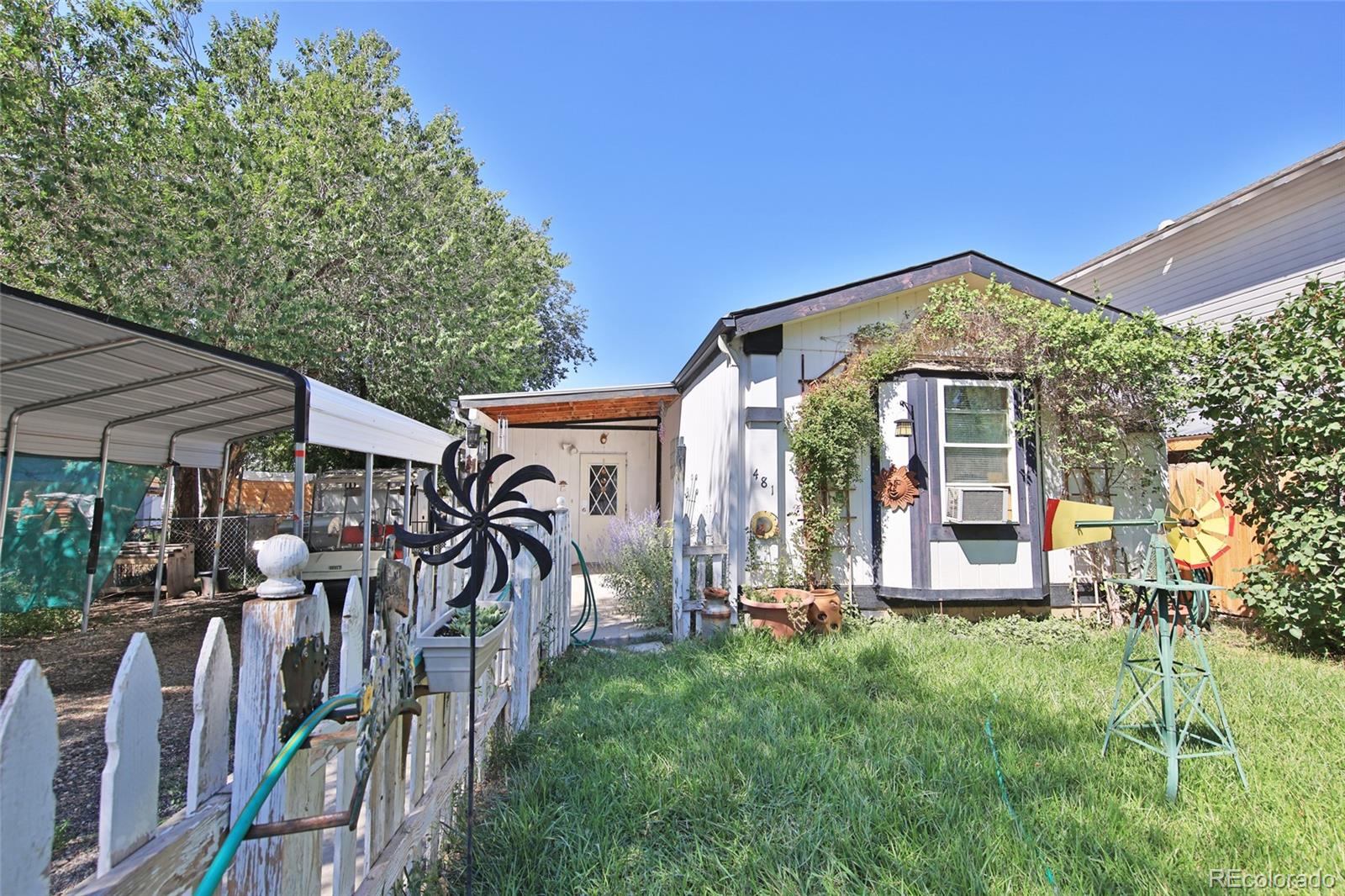 481  denver avenue, De Beque sold home. Closed on 2025-02-13 for $250,000.