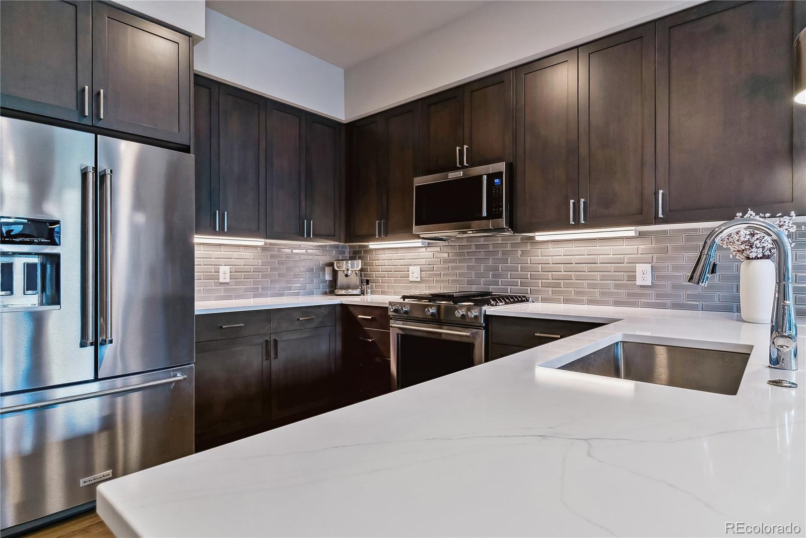20  Wilcox Street 621, Castle Rock  MLS: 5181243 Beds: 2 Baths: 2 Price: $539,900