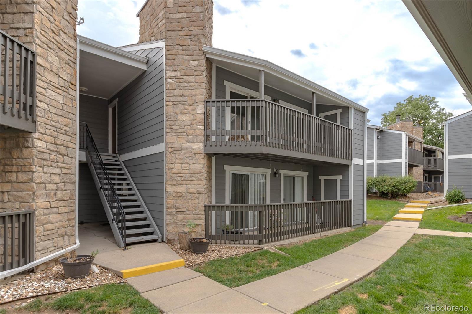 Sunflower Aurora Condo / Townhome | MLS #: 69034483462 S Eagle Street 201, Aurora Beds: 2 Baths: 2 Price: $225,000