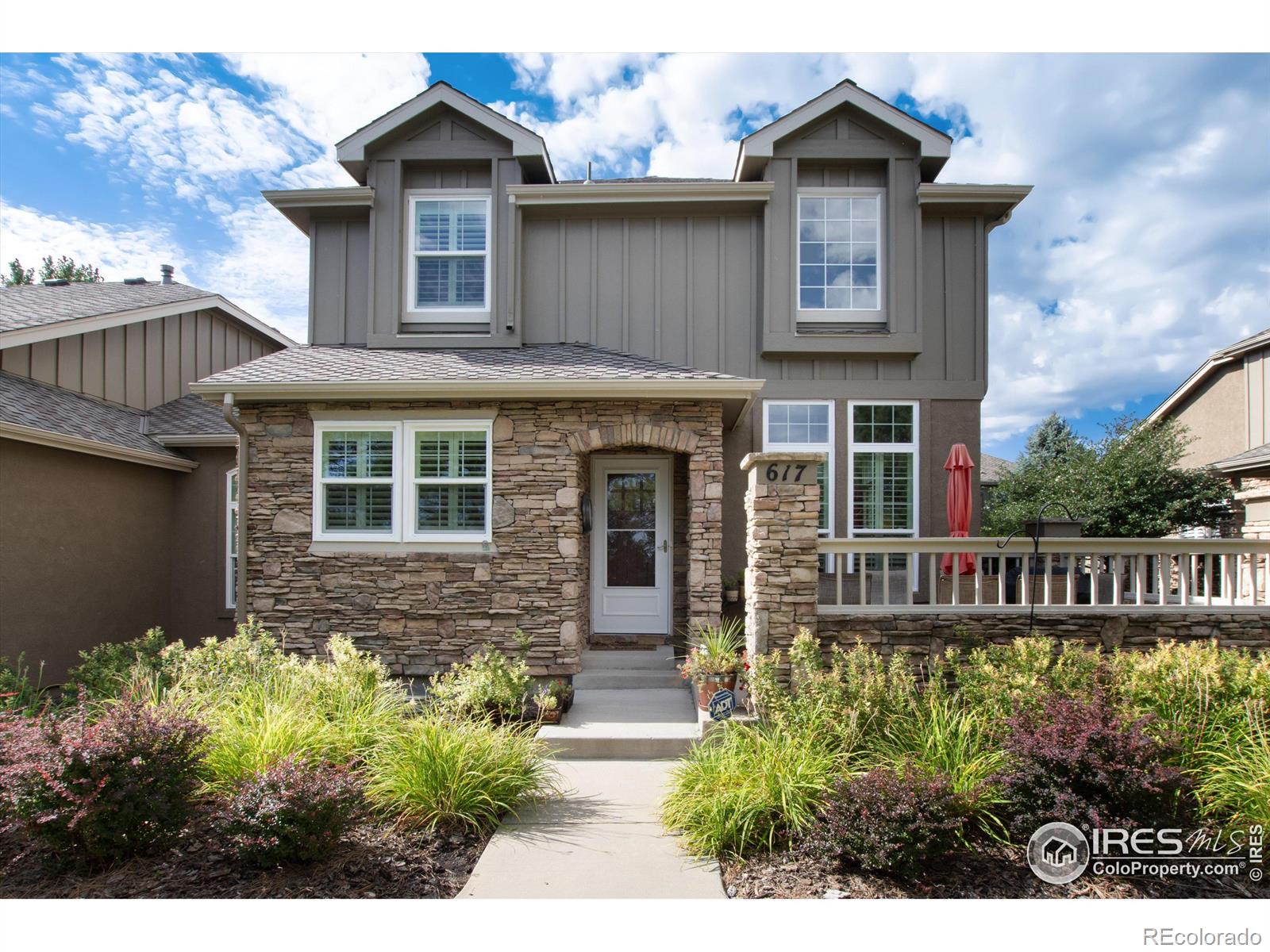 617  Sherman Street, castle pines MLS: 4567891018081 Beds: 2 Baths: 3 Price: $552,000