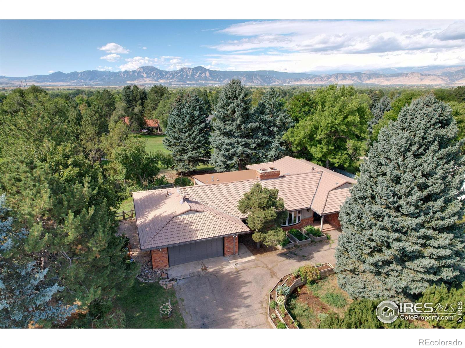 4789  briar ridge trail, boulder sold home. Closed on 2024-11-21 for $1,100,000.