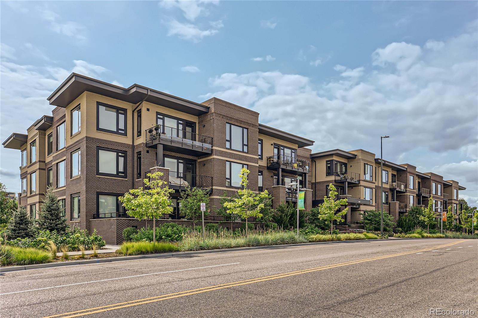 6618 E Lowry Boulevard 114, Denver  MLS: 3432227 Beds: 1 Baths: 2 Price: $539,000