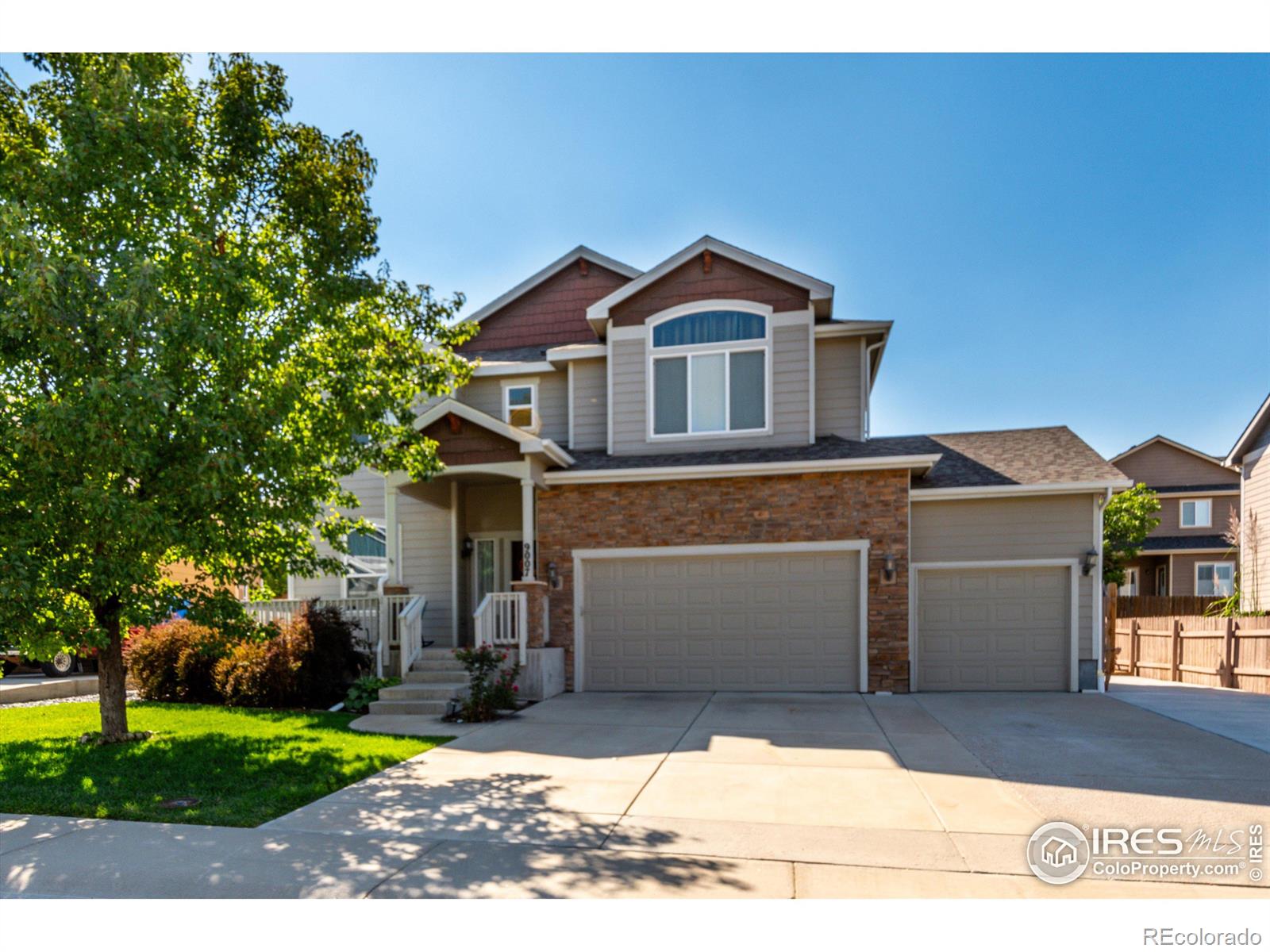 9007  Harlequin Circle, longmont MLS: 4567891018252 Beds: 5 Baths: 4 Price: $650,000