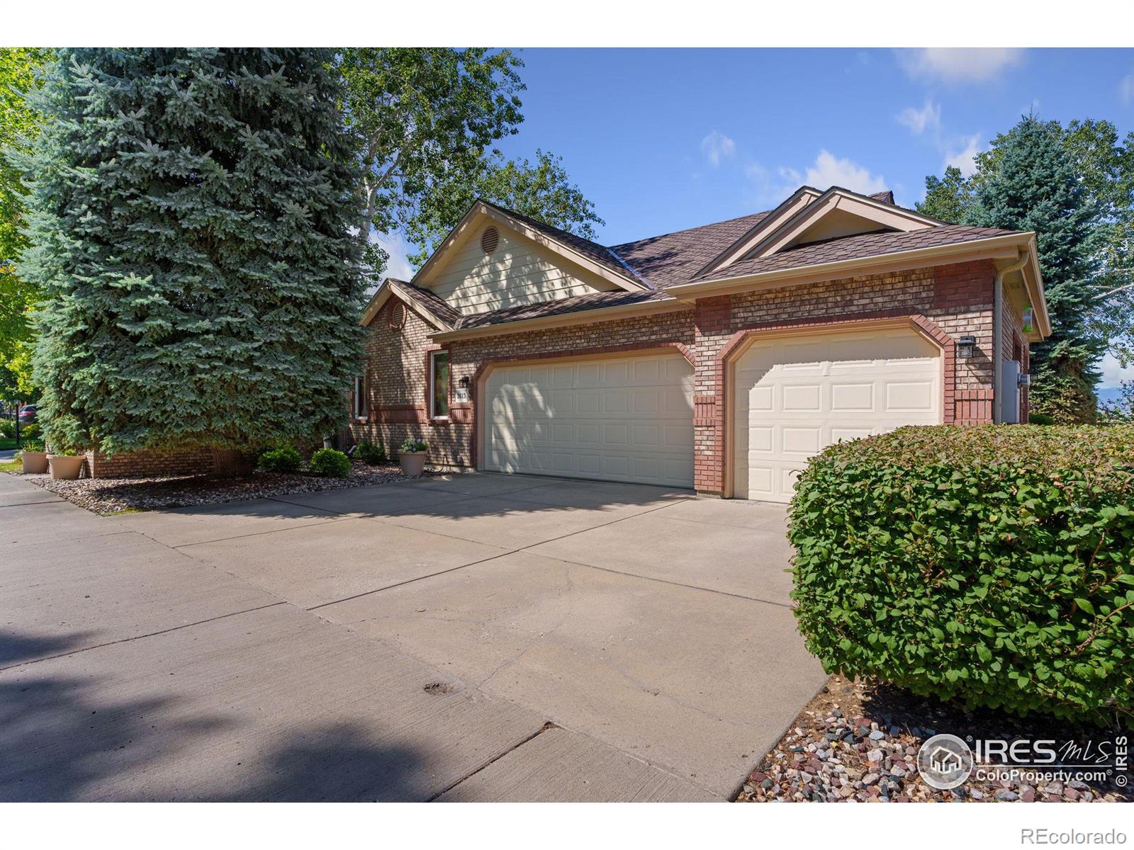 2613  McKenzie Drive, loveland MLS: 4567891018254 Beds: 3 Baths: 3 Price: $750,000