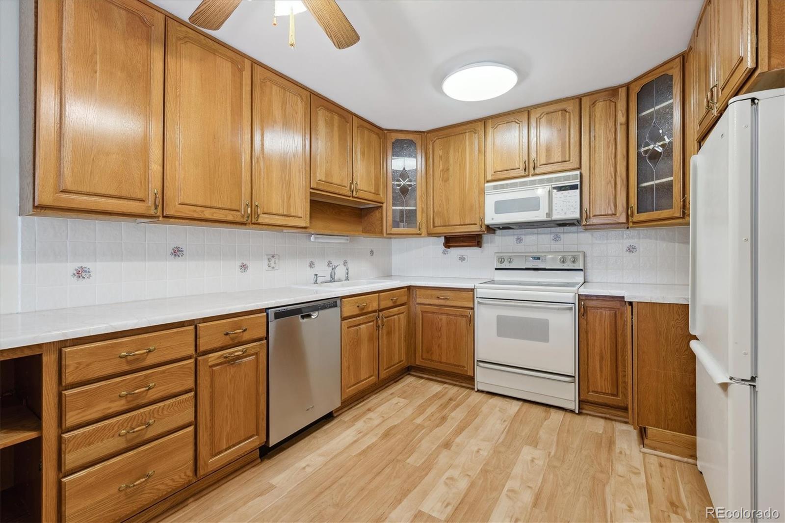 Windsor Gardens Denver Condo / Townhome | MLS #: 3204240660 S Alton Way 5C, Denver Beds: 2 Baths: 2 Price: $239,900
