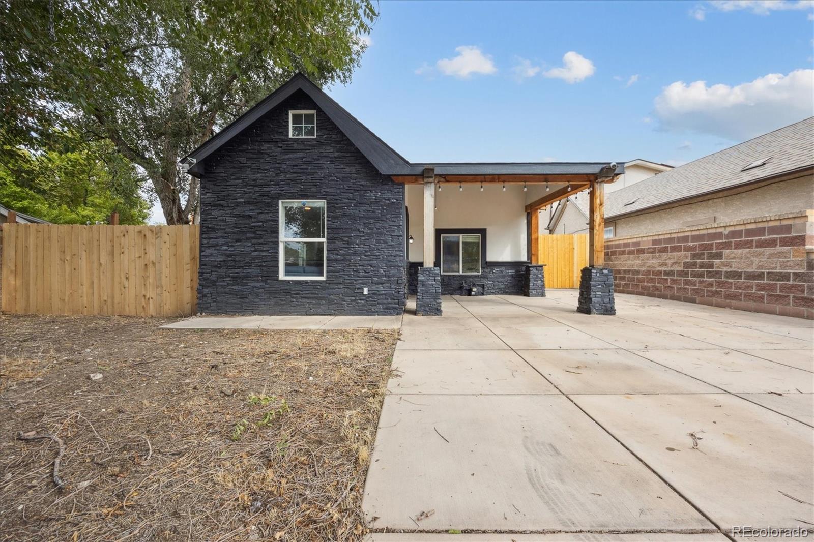 208  Knox Court, denver MLS: 2397236 Beds: 1 Baths: 1 Price: $399,000