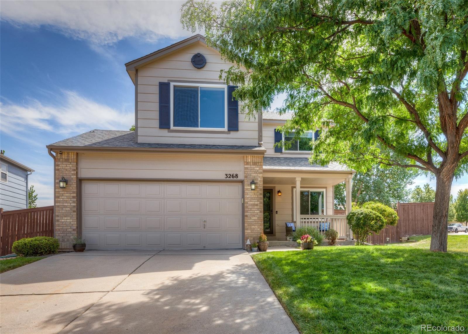 3268  Blue Grass Circle, castle rock MLS: 4082209 Beds: 3 Baths: 3 Price: $569,000