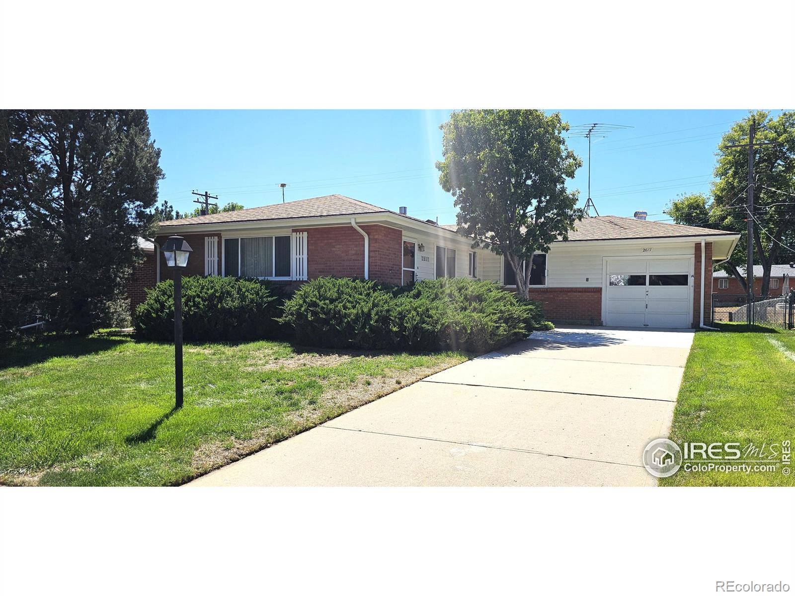 2617  18th Avenue, greeley MLS: 4567891018372 Beds: 2 Baths: 2 Price: $375,000