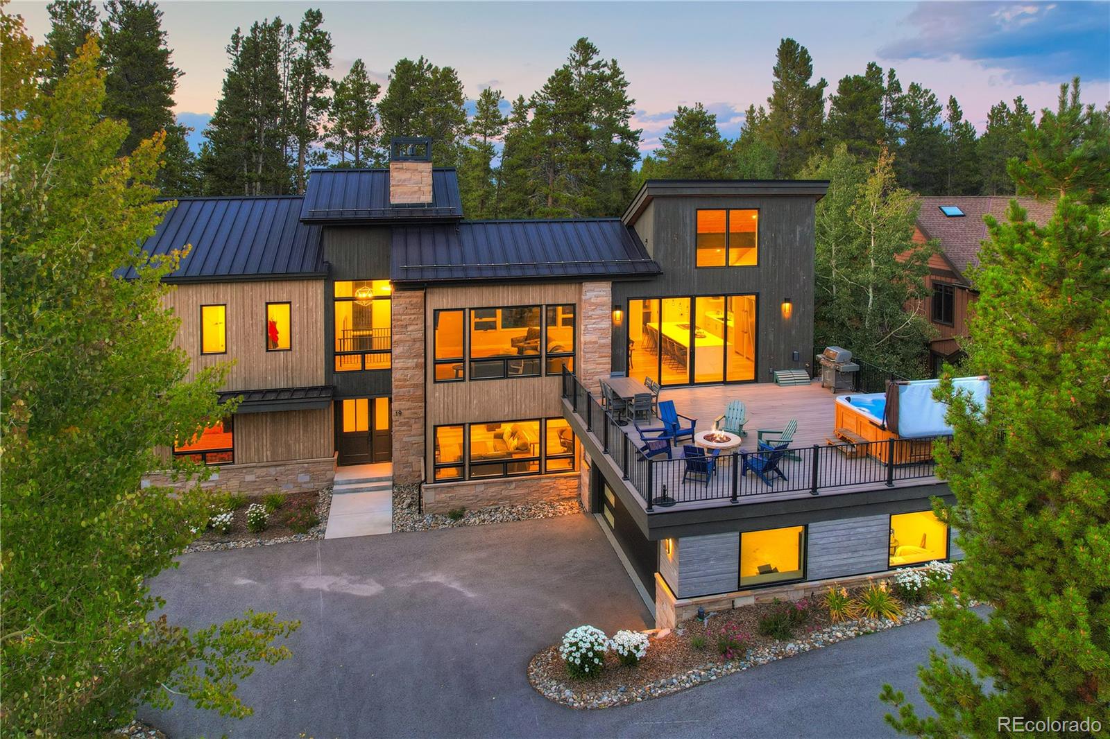 19  White Cloud Drive, breckenridge MLS: 5220624 Beds: 4 Baths: 5 Price: $4,749,000