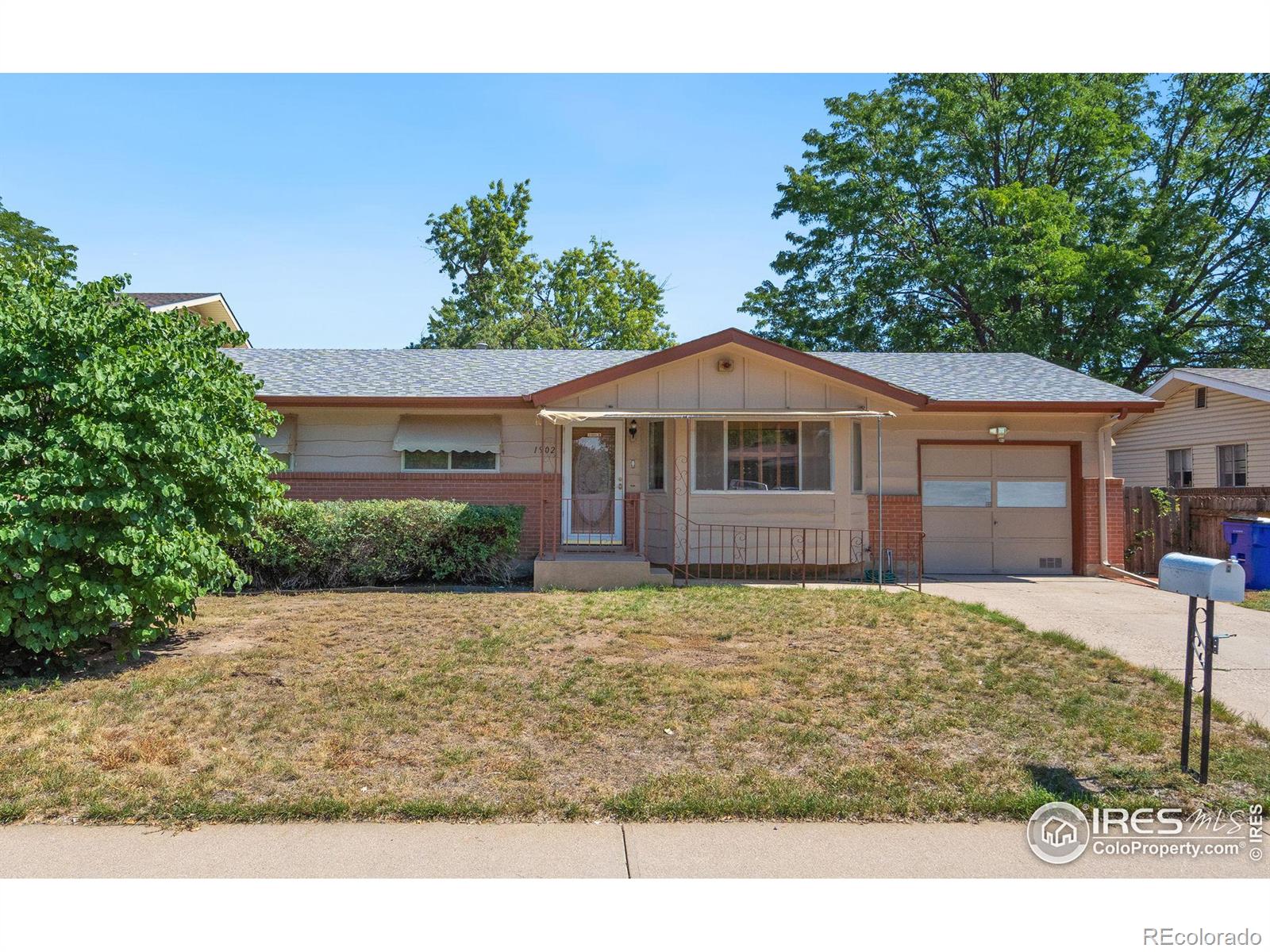 1902  24th Ave Ct, greeley MLS: 4567891018522 Beds: 4 Baths: 2 Price: $389,900