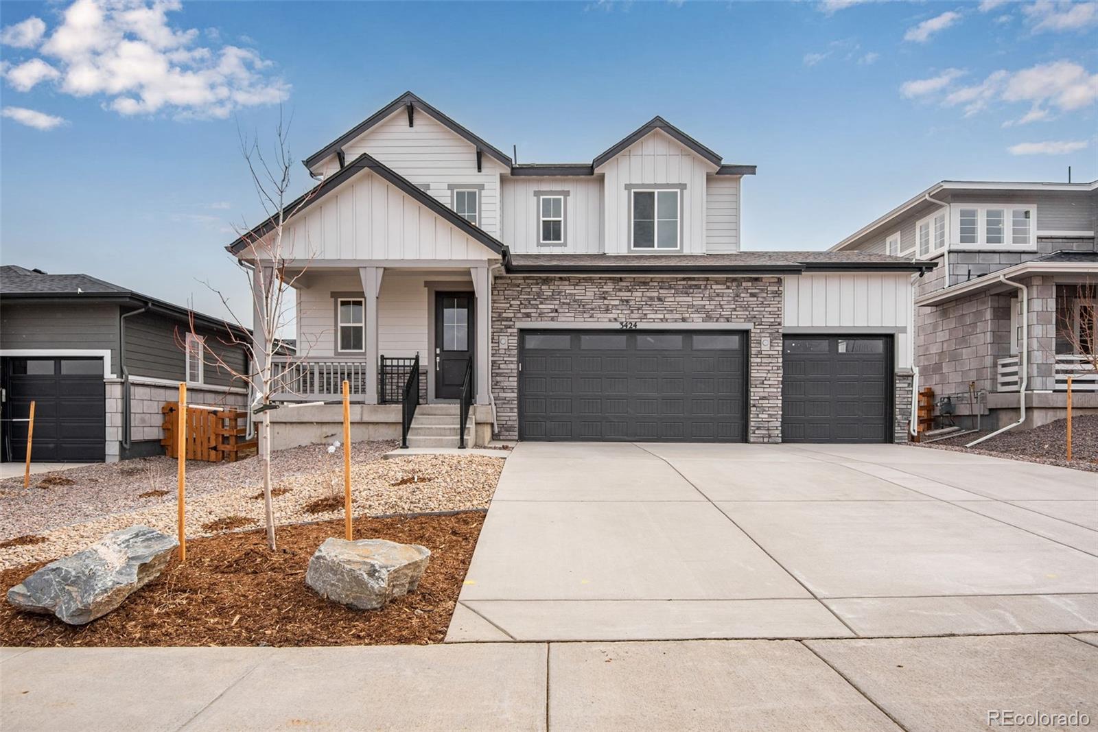 3424 N Grand Baker Court, aurora MLS: 6335635 Beds: 4 Baths: 4 Price: $699,900