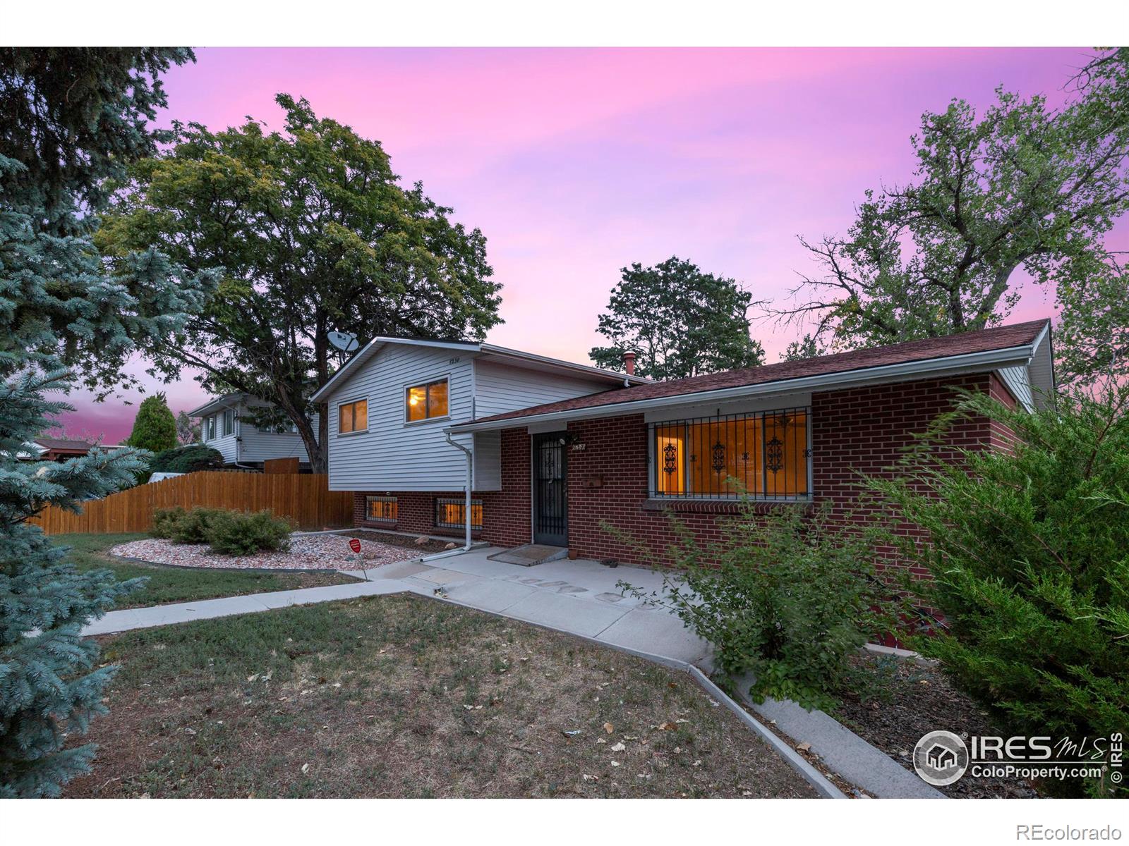 8230  Zuni Street, denver MLS: 4567891018631 Beds: 2 Baths: 3 Price: $495,000