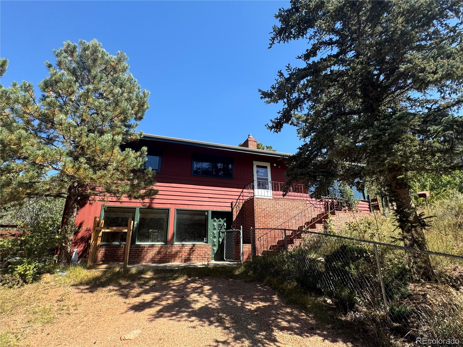 9720 w highway 24 , Green Mountain Falls sold home. Closed on 2024-10-21 for $412,000.