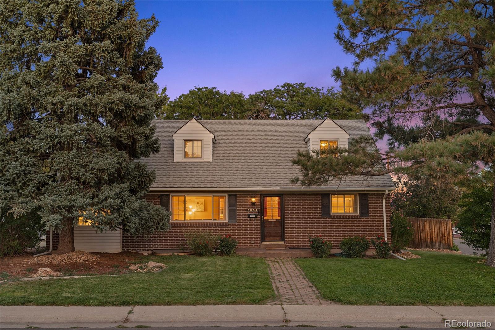 7854  Logan Street, denver MLS: 7531150 Beds: 4 Baths: 3 Price: $550,000