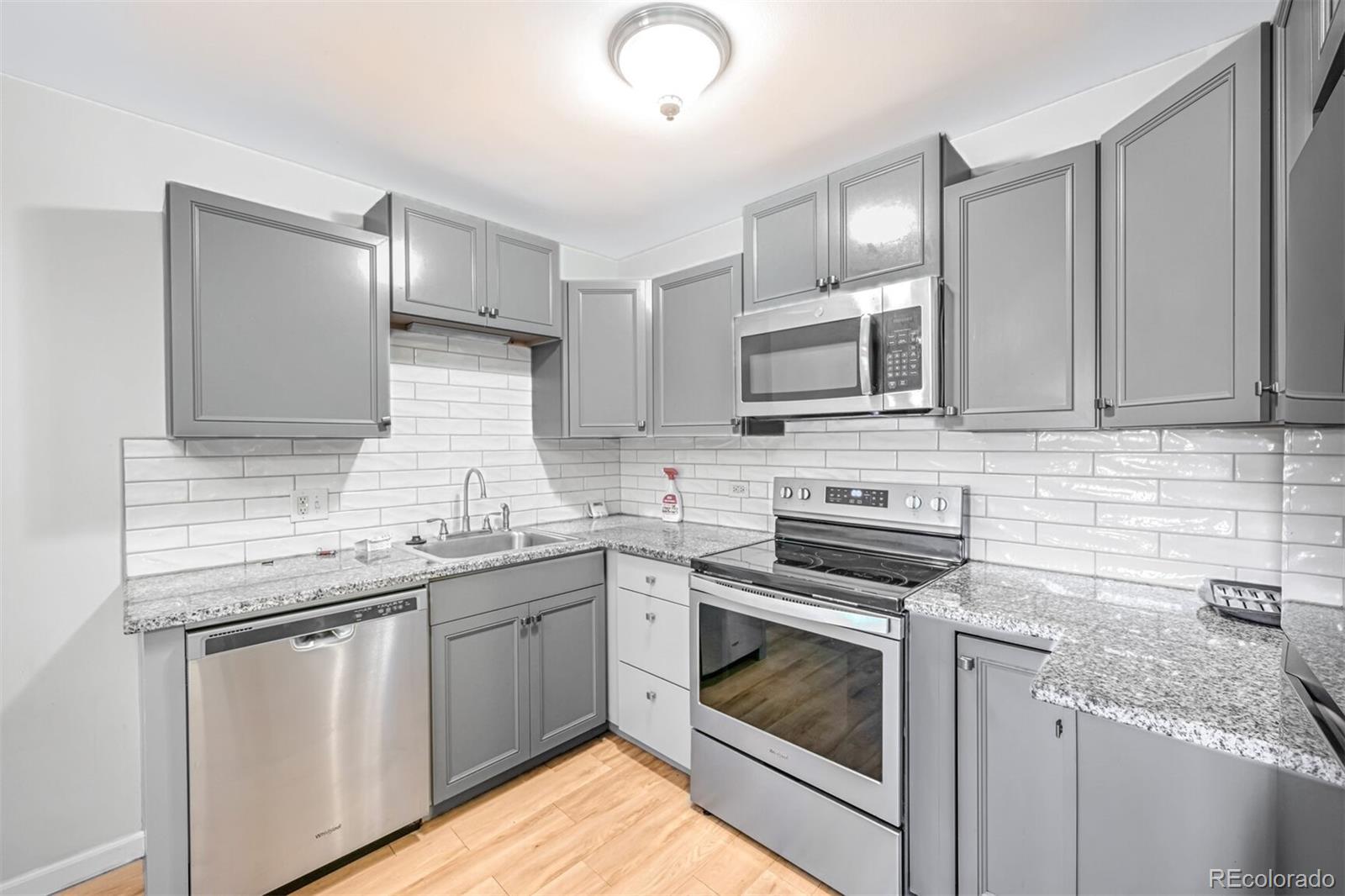 Windsor Gardens Denver Condo / Townhome | MLS #: 48533569340 E Center Avenue 8B, Denver Beds: 1 Baths: 1 Price: $144,900