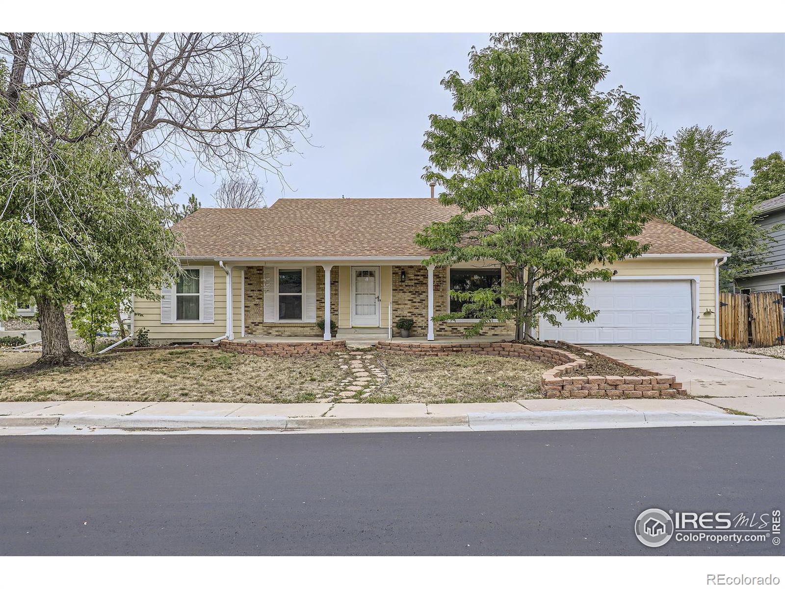 3149 N Oak Circle, broomfield MLS: 4567891018900 Beds: 4 Baths: 3 Price: $599,900