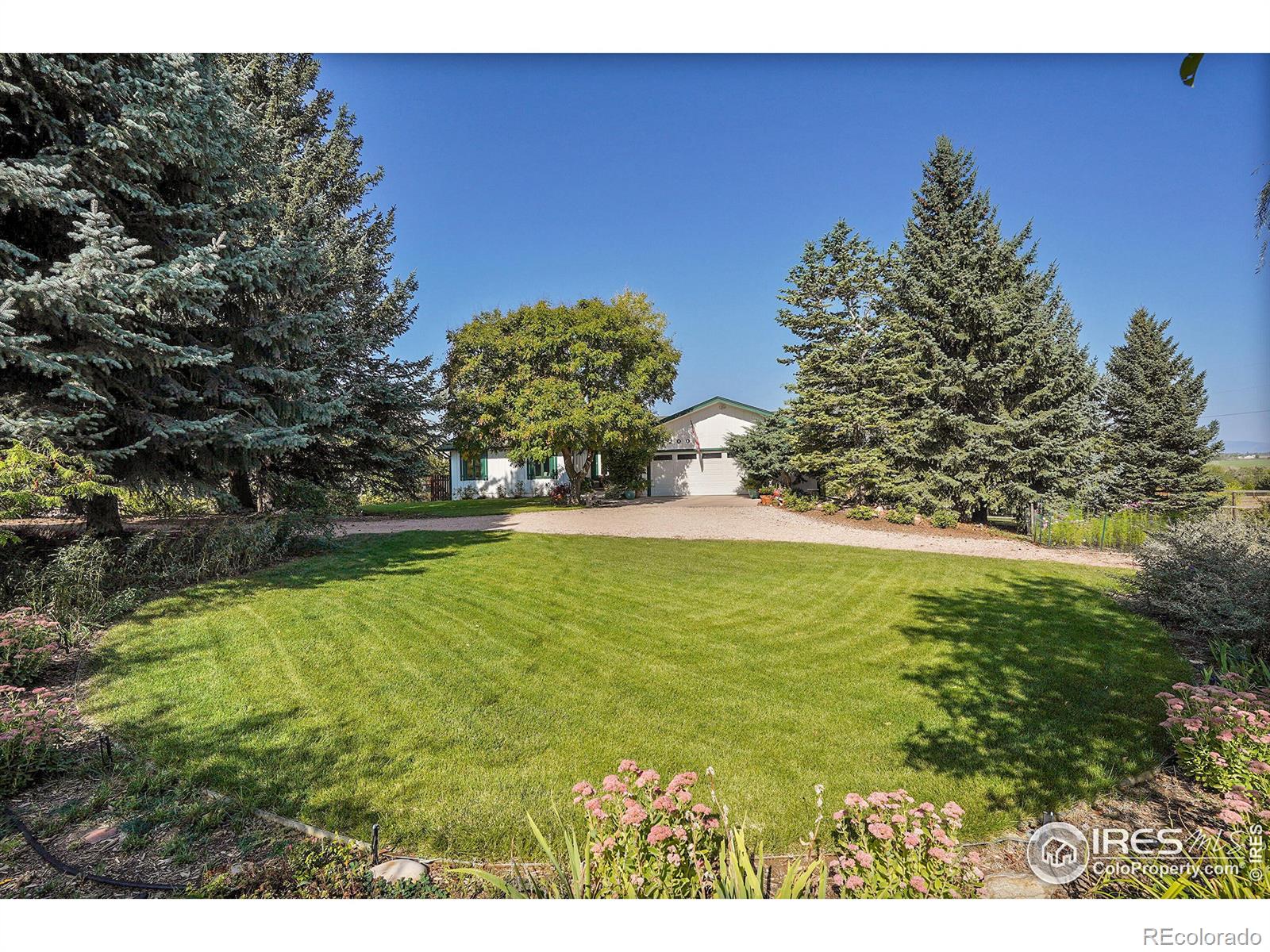 2200  Horseshoe Circle, longmont MLS: 4567891018994 Beds: 4 Baths: 3 Price: $939,900