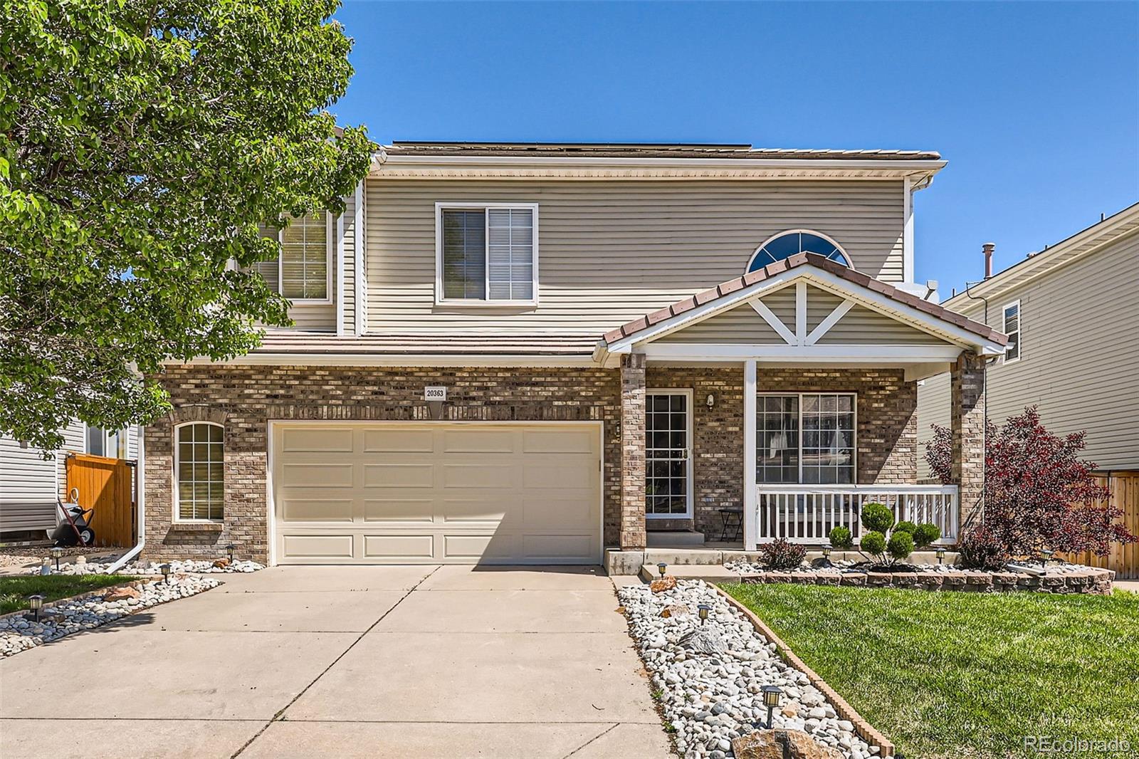 20363 E 48th Place, denver MLS: 5801513 Beds: 5 Baths: 3 Price: $674,900