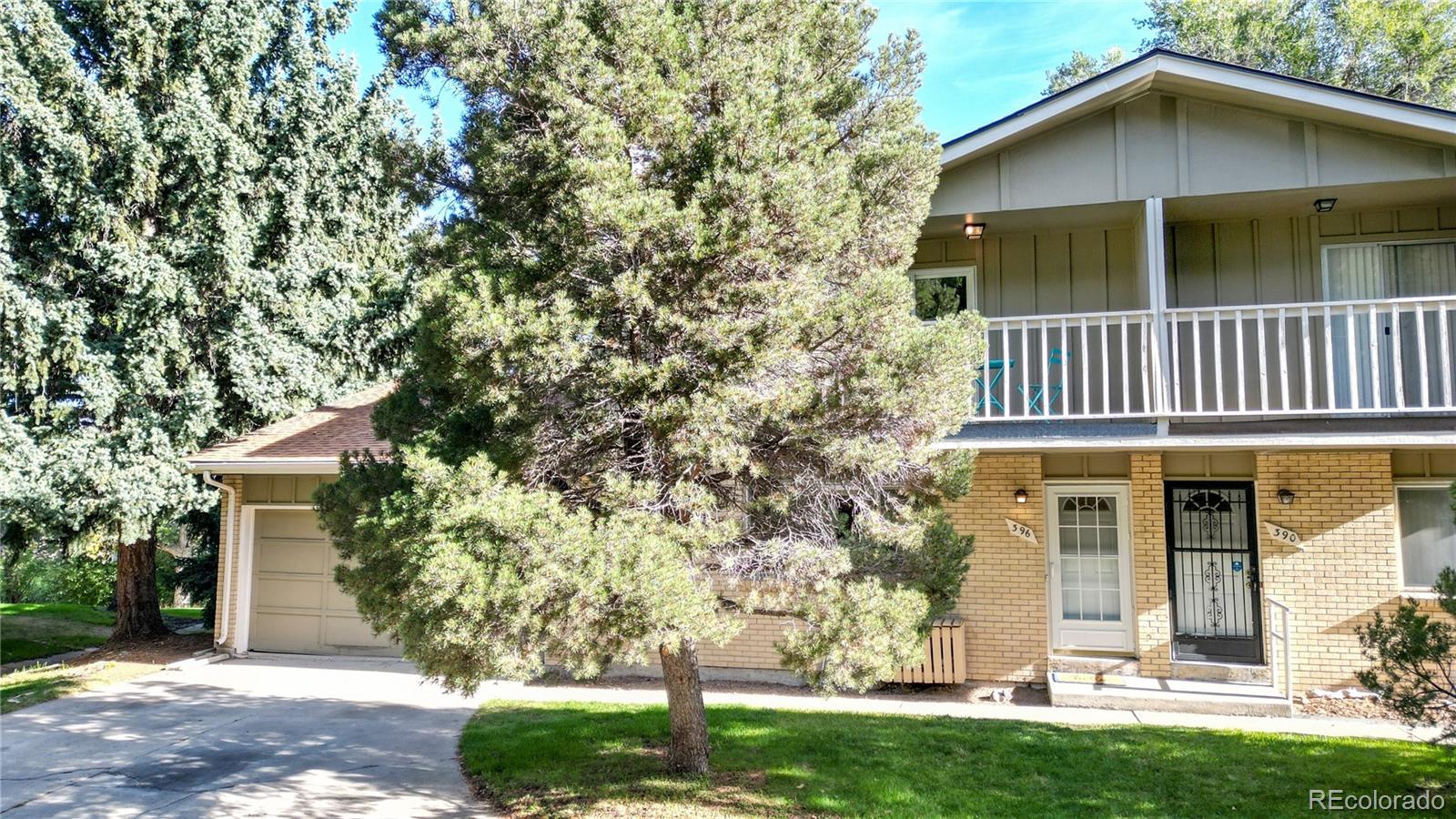 396  upham street, Lakewood sold home. Closed on 2024-10-17 for $445,000.