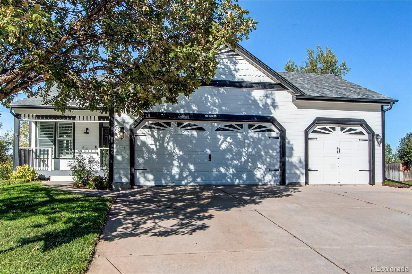 1209 E 131st Drive, thornton MLS: 4448258 Beds: 5 Baths: 4 Price: $650,000