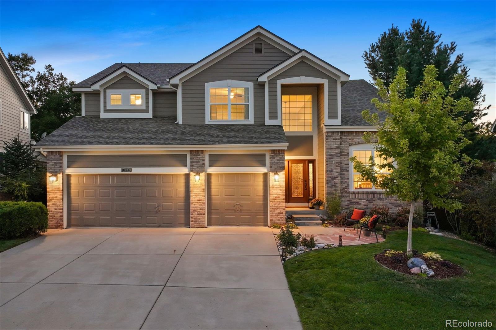 10243  Dan Court, highlands ranch MLS: 3795345 Beds: 4 Baths: 4 Price: $900,000