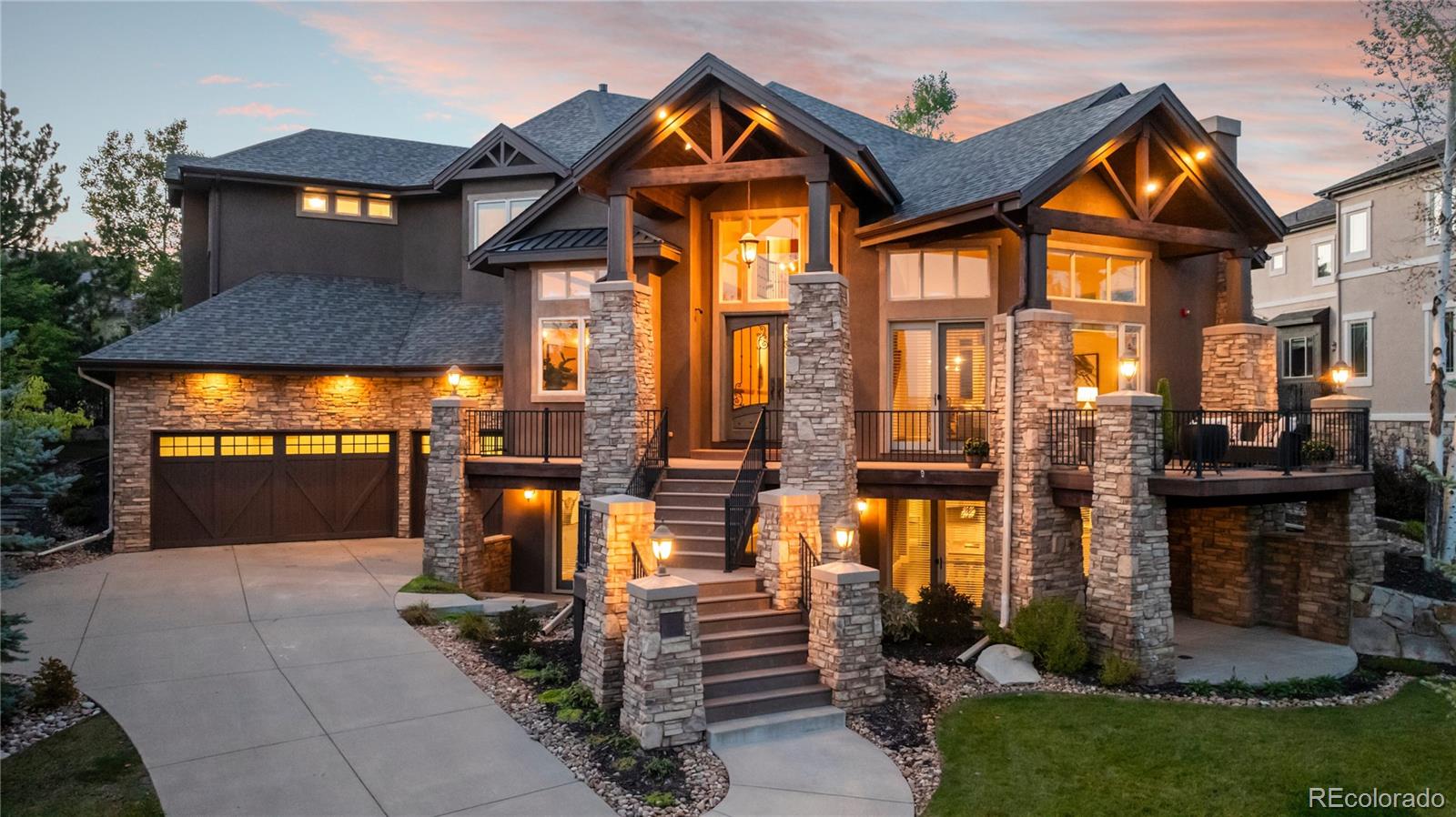 1086  buffalo ridge road, Castle Pines sold home. Closed on 2024-11-20 for $1,691,000.