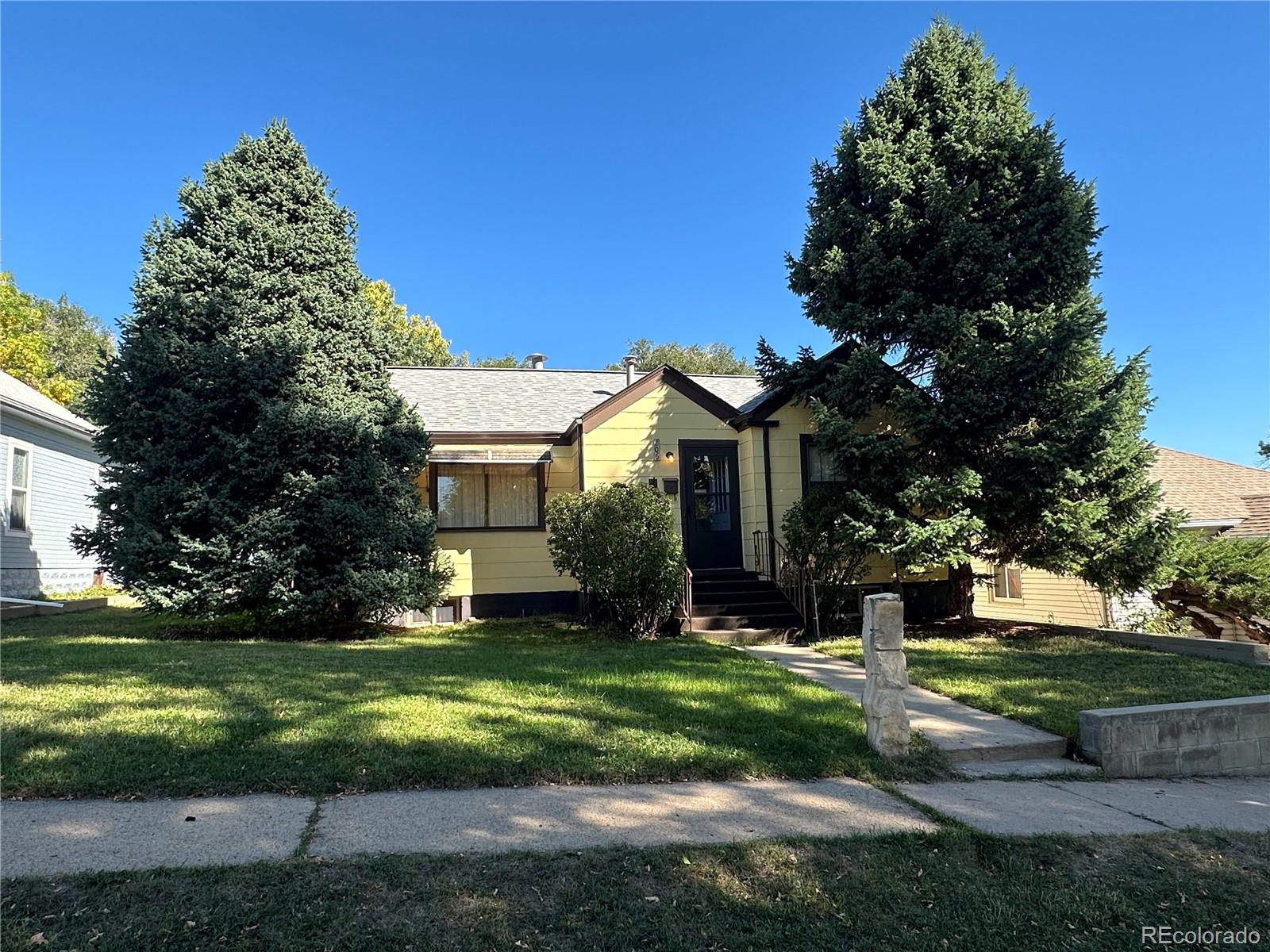 206  Francis Street, longmont MLS: 7623297 Beds: 4 Baths: 2 Price: $550,000