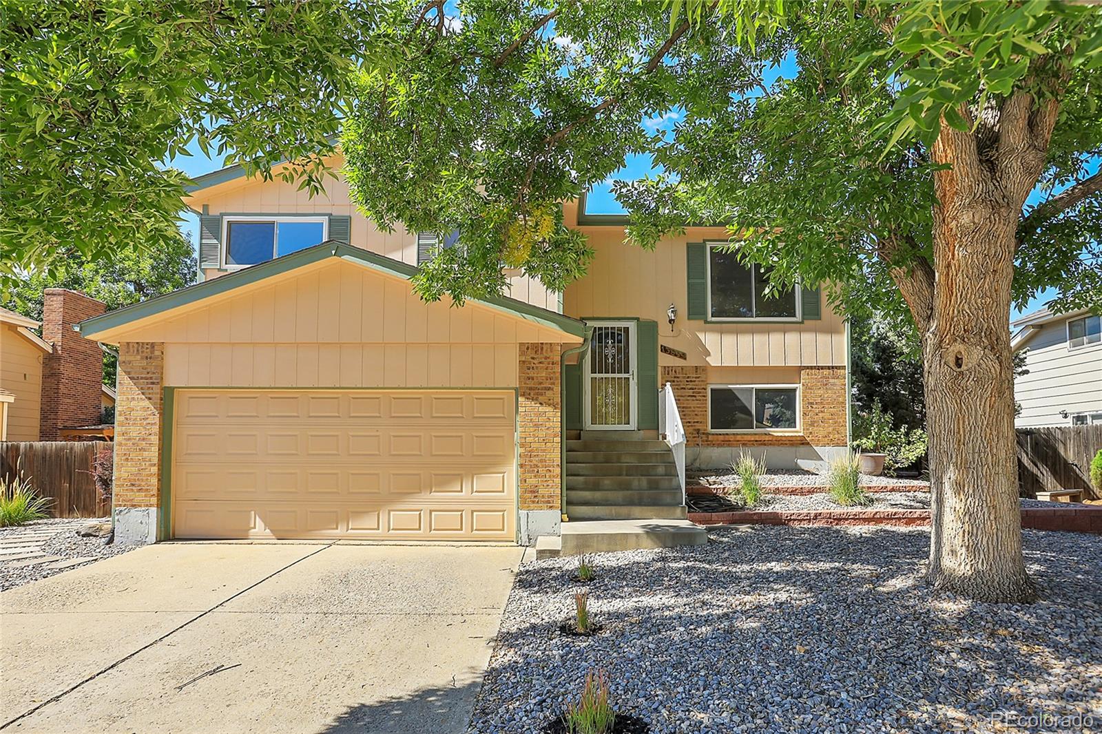 13859 W 66th Place, arvada MLS: 9169040 Beds: 3 Baths: 3 Price: $575,000