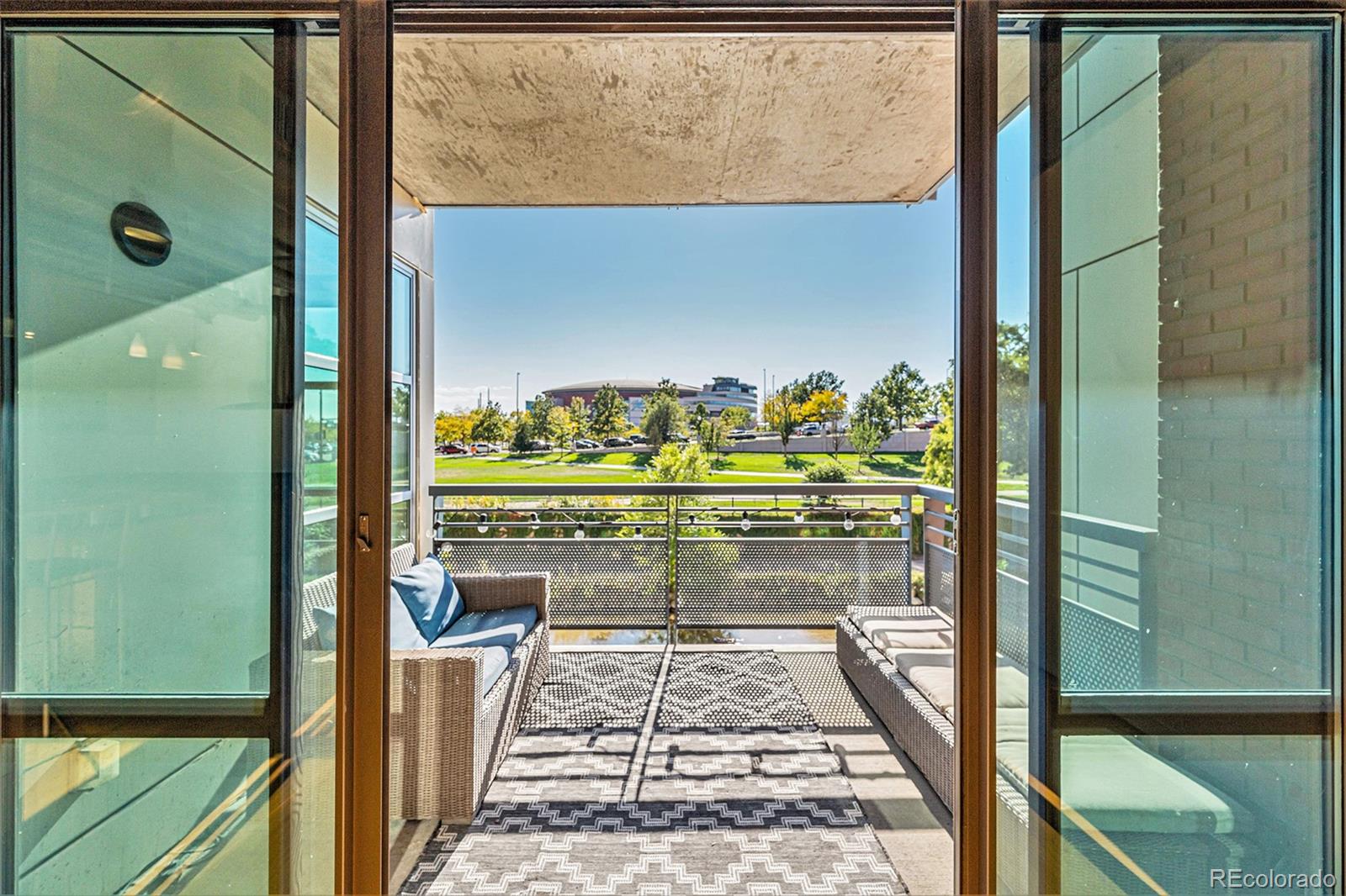 1401 wewatta street, Denver sold home. Closed on 2025-06-06 for $565,000.