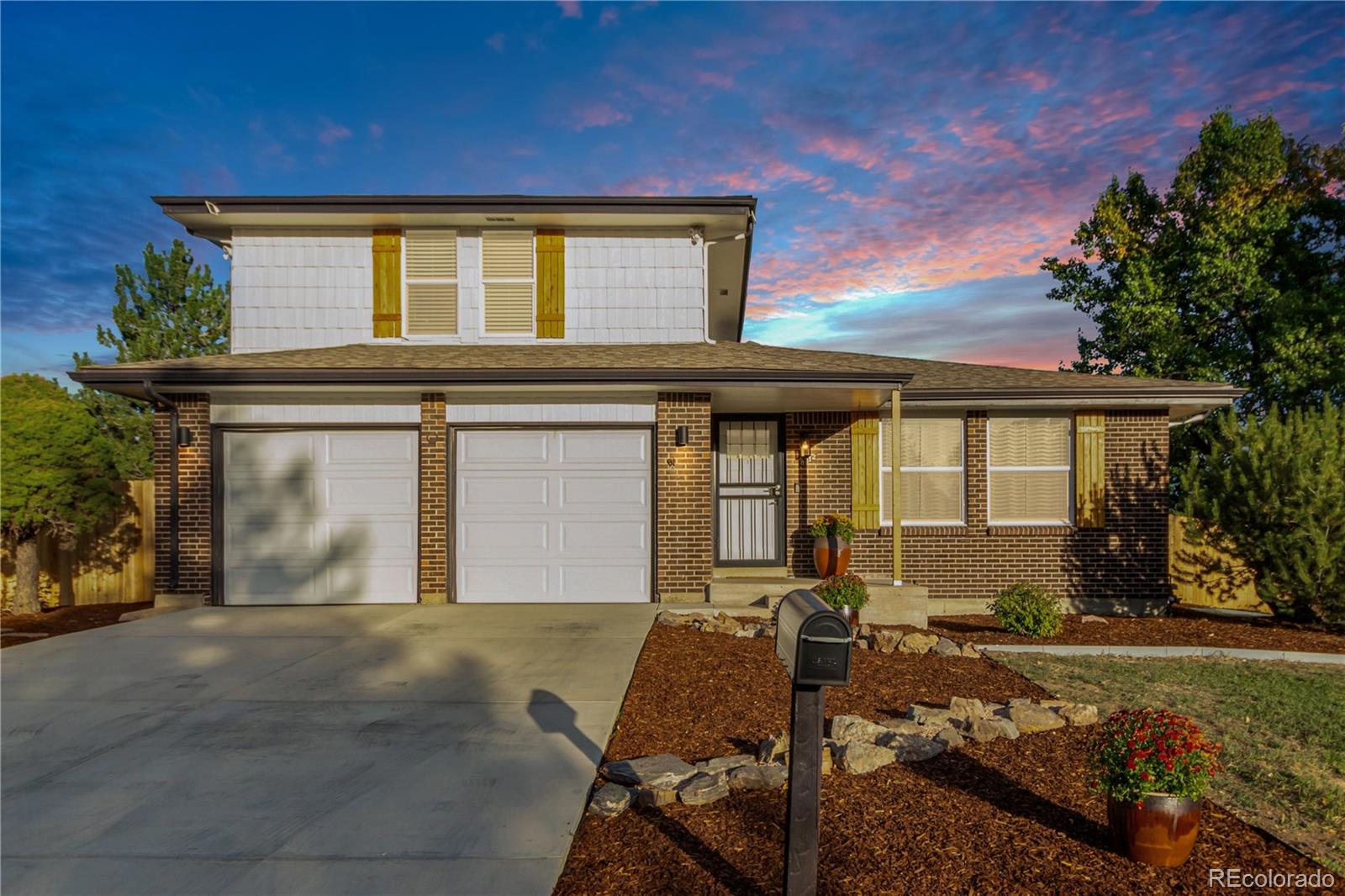 8312  Yarrow Court, arvada MLS: 5190084 Beds: 3 Baths: 3 Price: $680,000