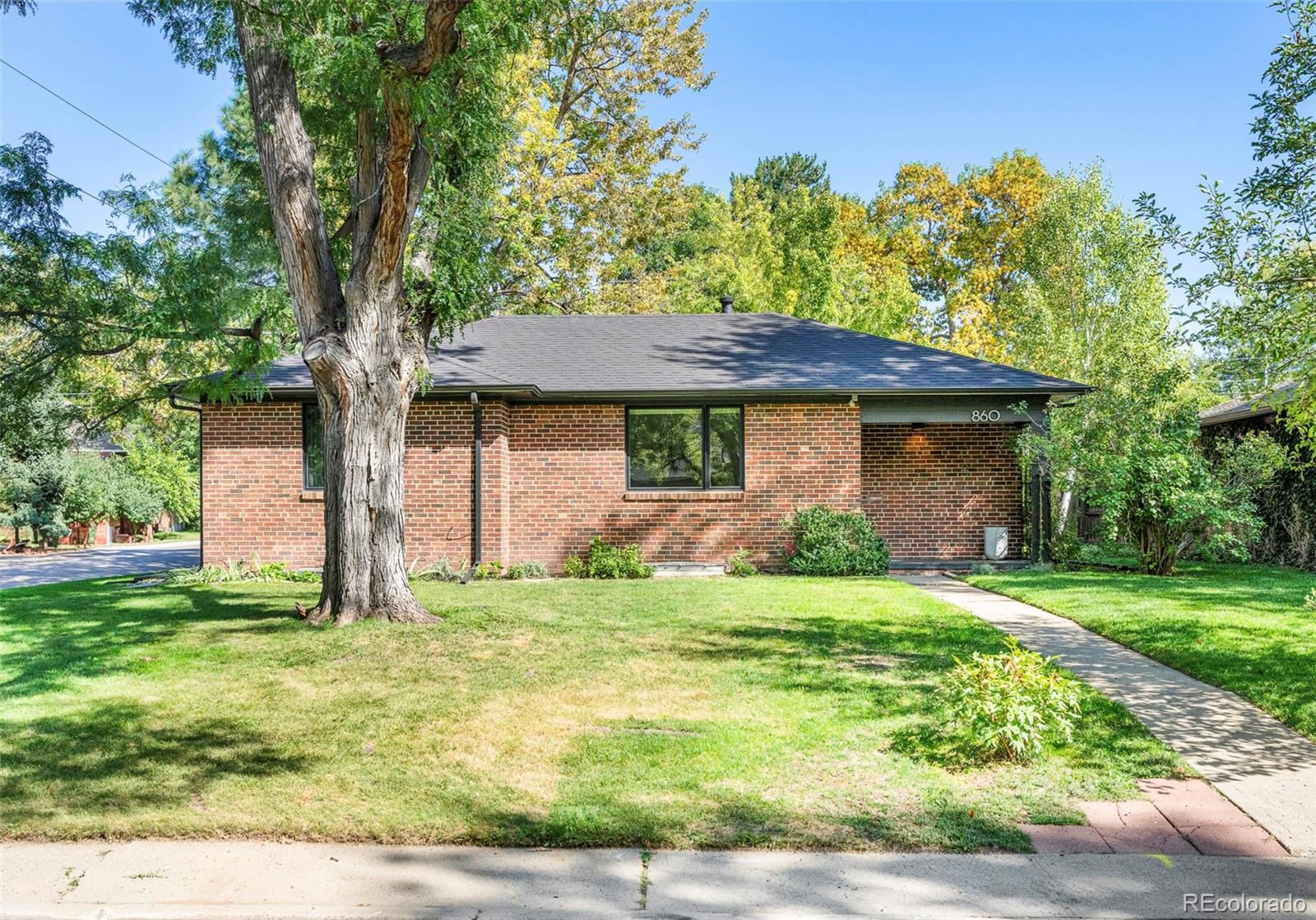 860  Niagara Street, denver MLS: 7309587 Beds: 5 Baths: 2 Price: $850,000