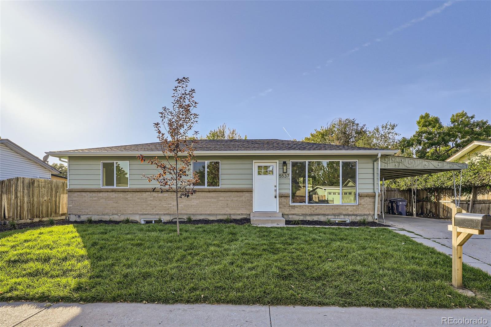 5537  Wheeling Street, denver MLS: 3946326 Beds: 5 Baths: 2 Price: $482,500