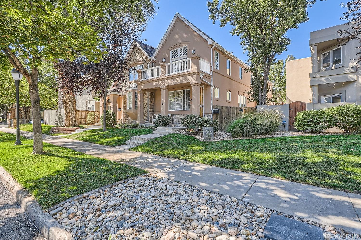 167 S Jackson Street, denver MLS: 2569538 Beds: 3 Baths: 4 Price: $1,175,000