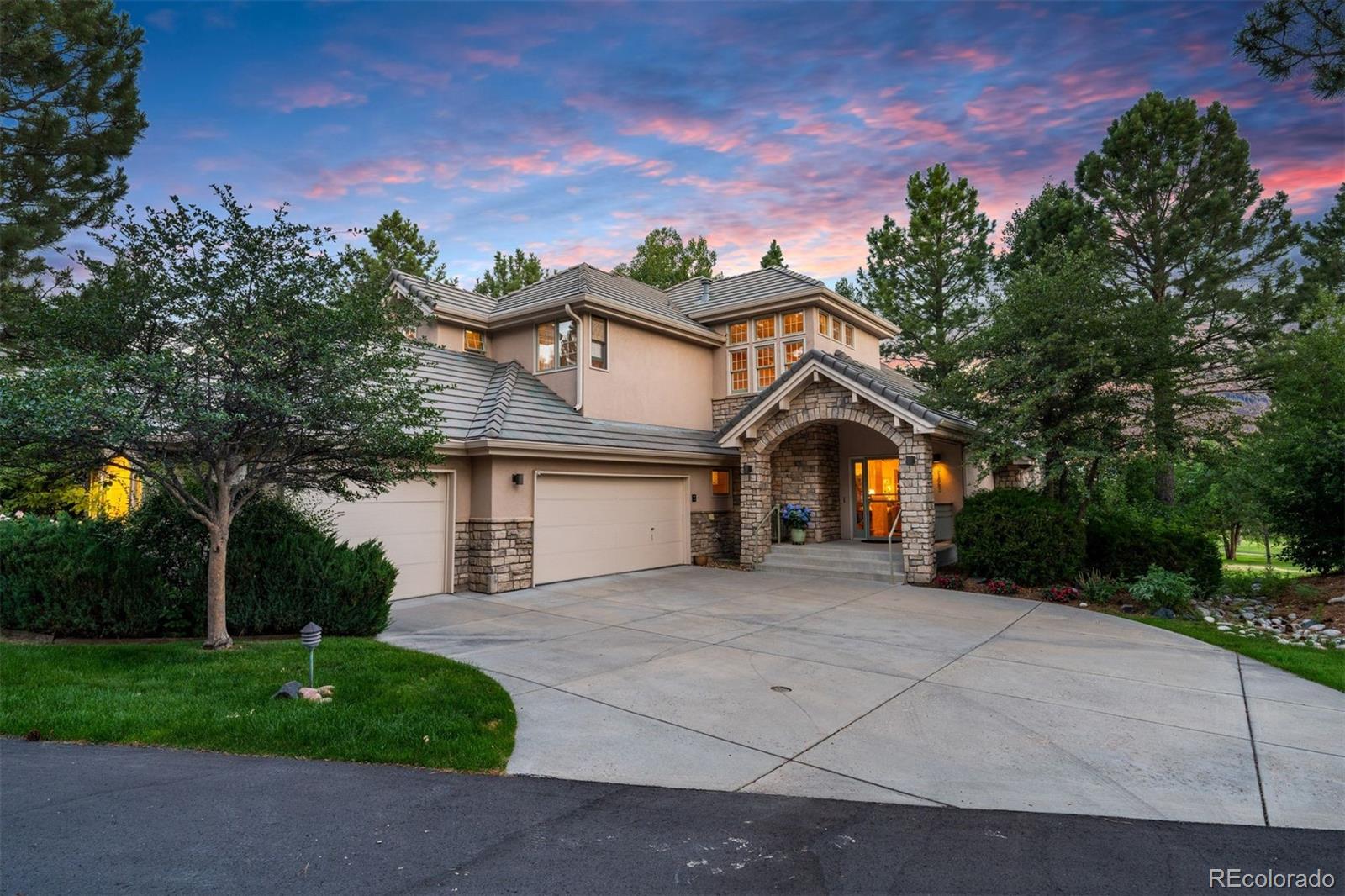 3122  Ramshorn Drive, castle rock MLS: 6383813 Beds: 5 Baths: 4 Price: $1,250,000