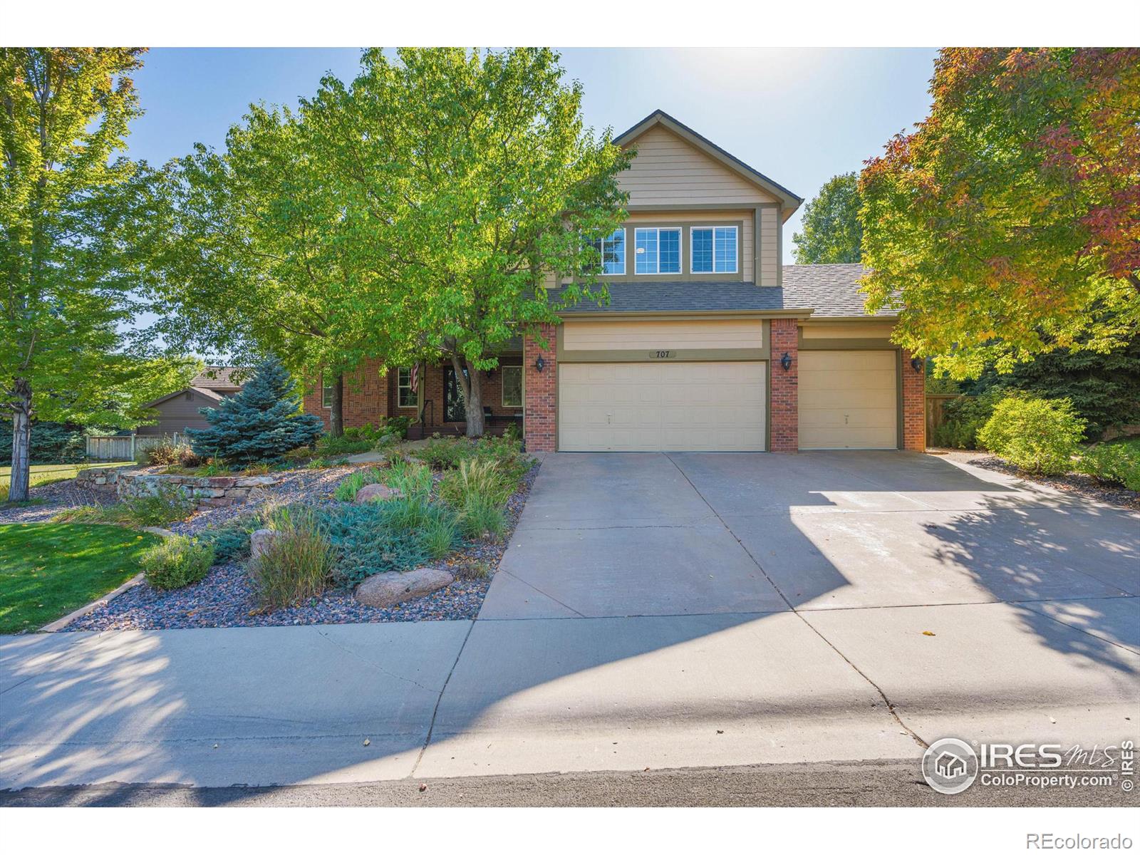 707  McGraw Drive, fort collins MLS: 4567891020075 Beds: 4 Baths: 4 Price: $847,500