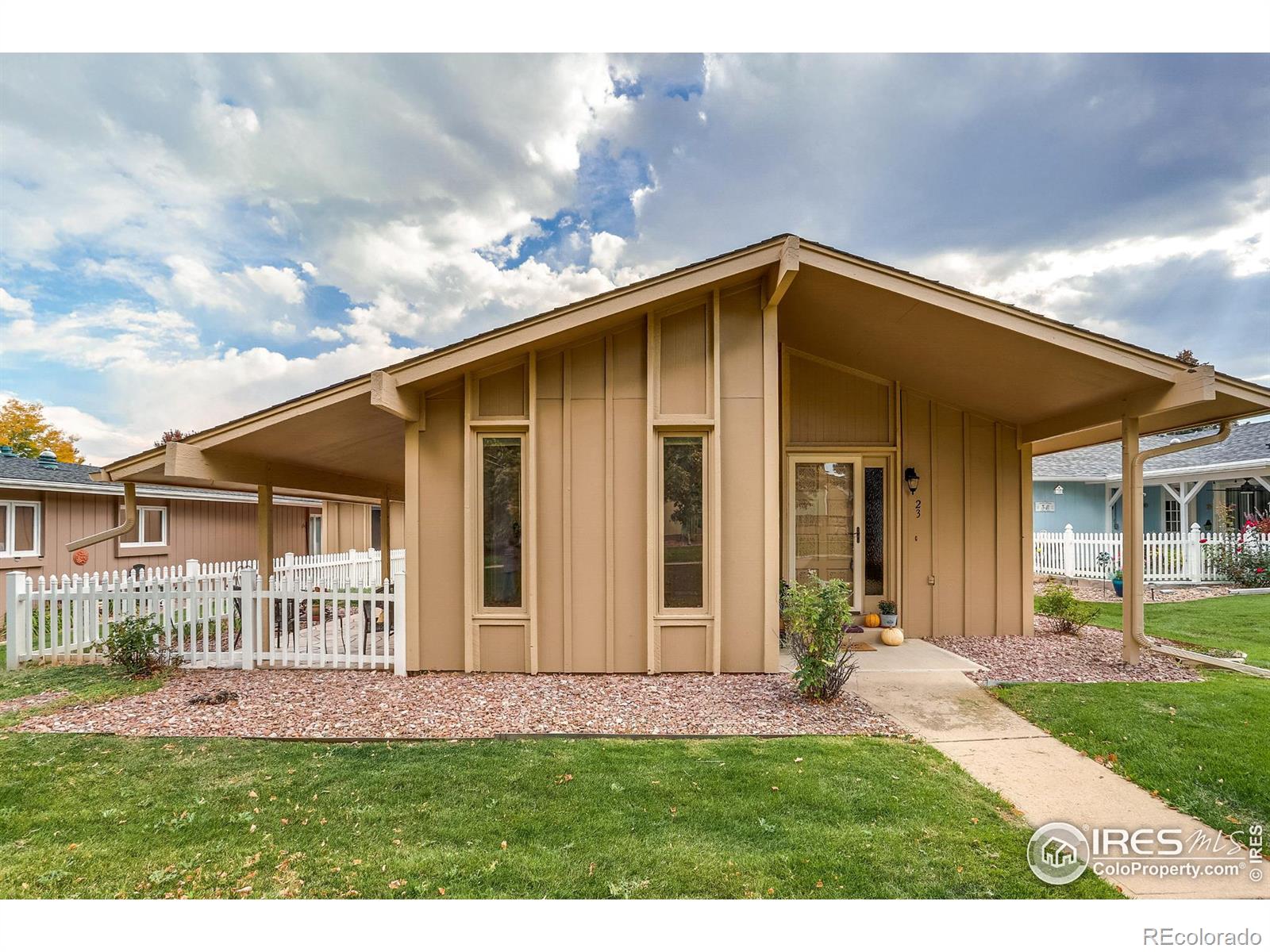 23  Walter Way, broomfield MLS: 4567891020110 Beds: 2 Baths: 2 Price: $495,000