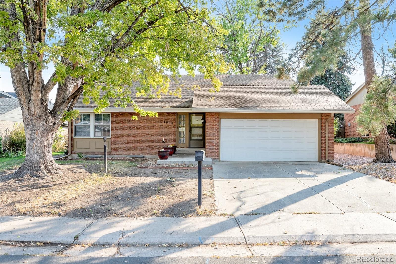 1956 s poplar street, Denver sold home. Closed on 2024-11-15 for $542,150.