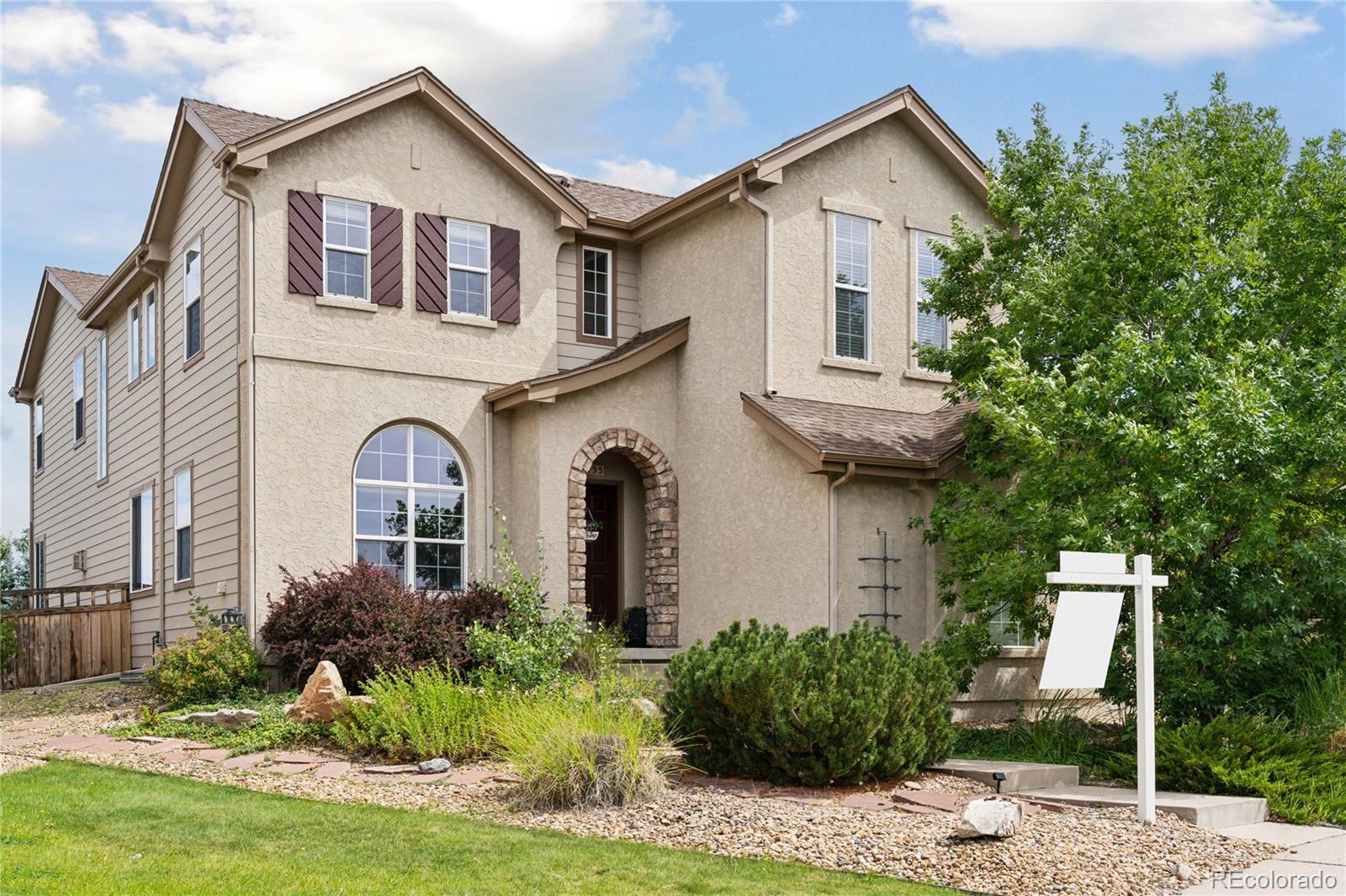 5155  Bloom Place, castle rock MLS: 4910173 Beds: 4 Baths: 4 Price: $825,000