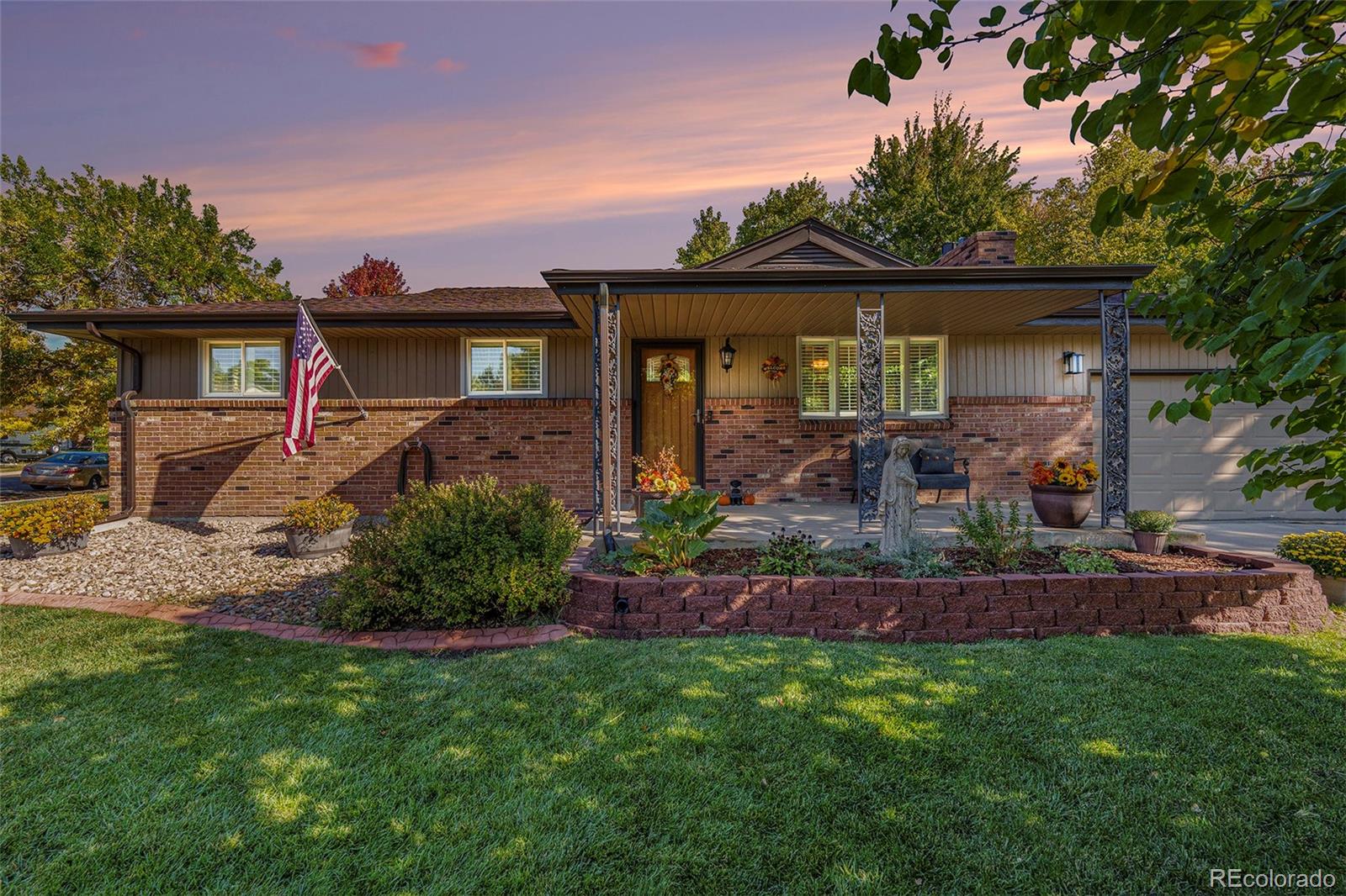 11259 W 70th Avenue, arvada MLS: 3089639 Beds: 5 Baths: 3 Price: $695,000