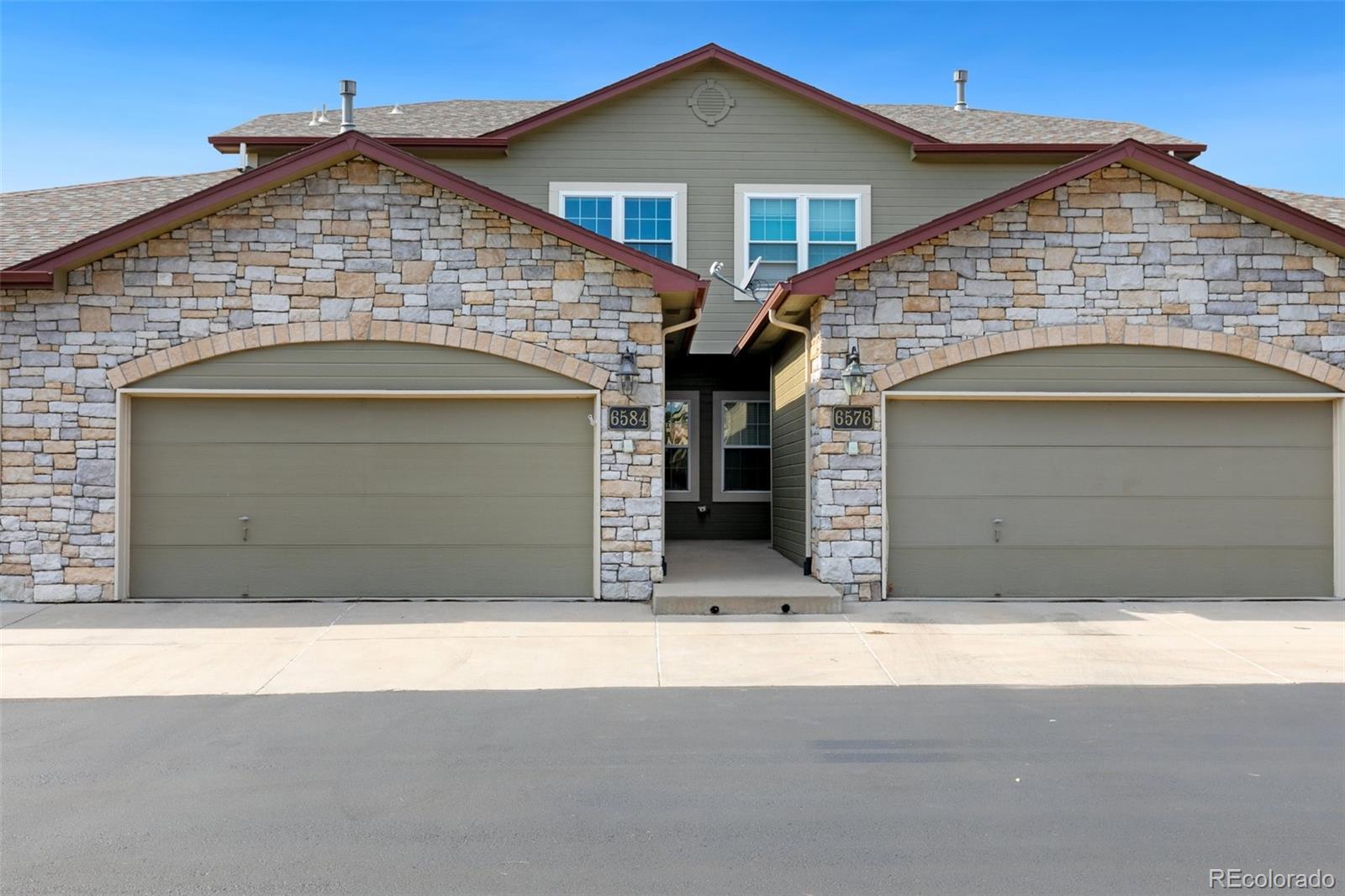 Springs Ranch Colorado Springs Condo / Townhome | MLS #: 16013206584  Range Overlook Heights , Colorado Springs Beds: 4 Baths: 4 Price: $365,000