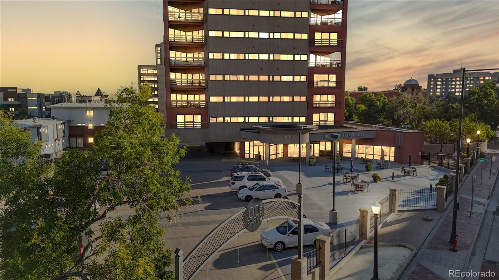 100 park avenue, Denver sold home. Closed on 2025-07-23 for $270,000.