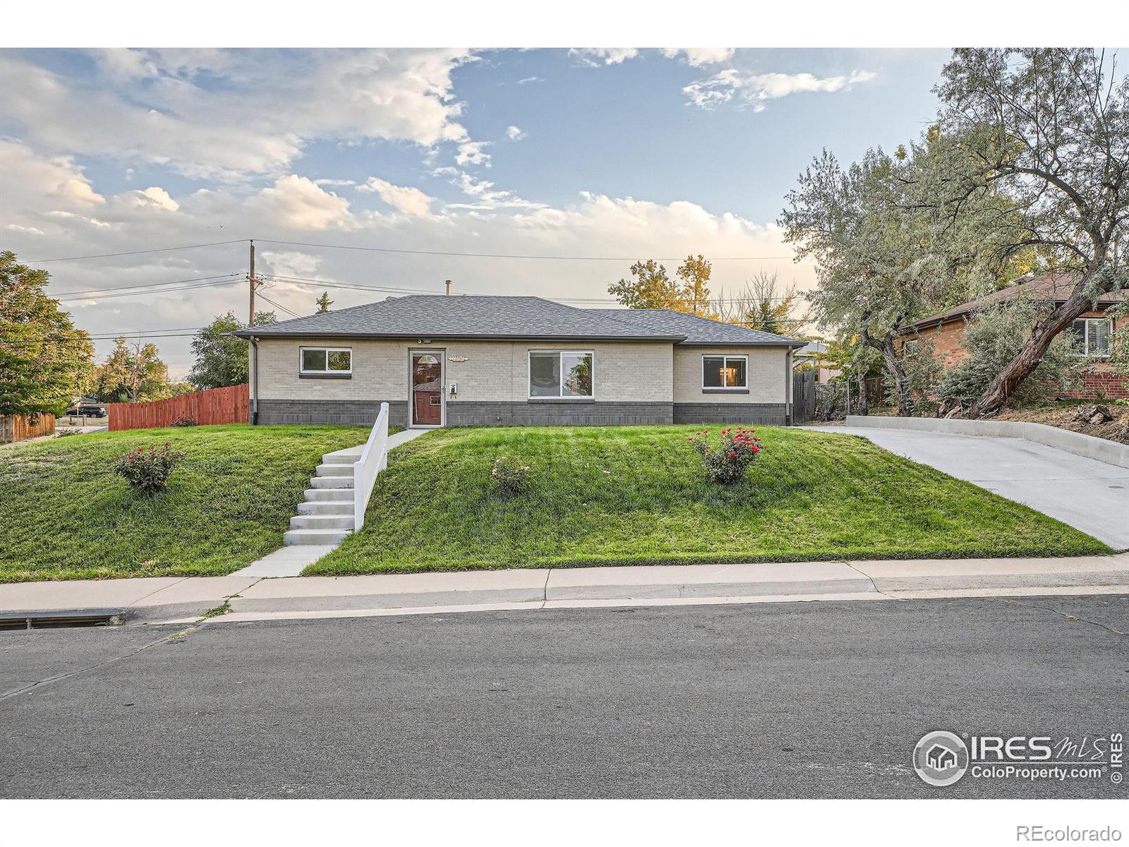 1100 E 90th Avenue, thornton MLS: 4567891020424 Beds: 3 Baths: 2 Price: $450,000