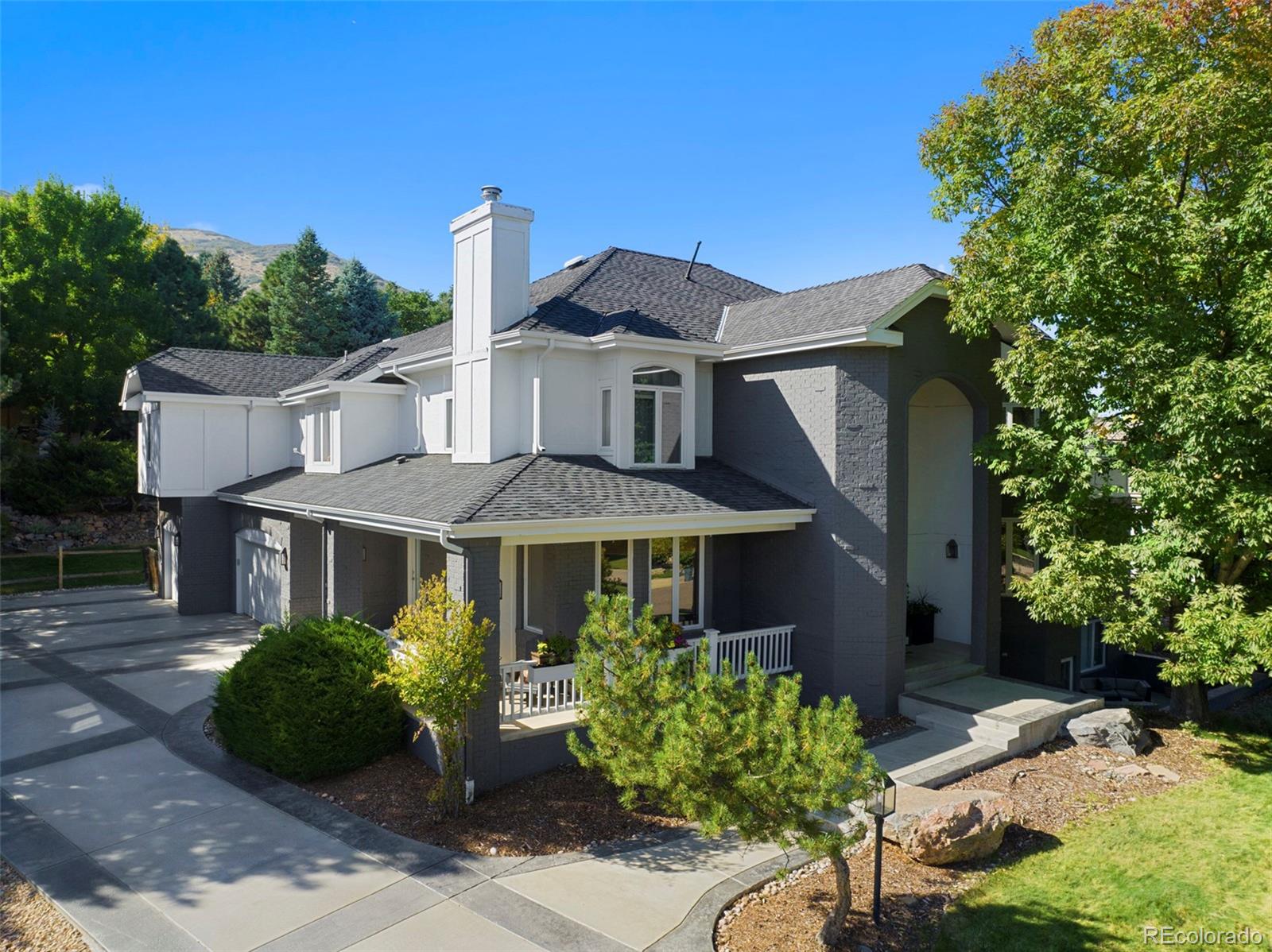 3  white fir court, Littleton sold home. Closed on 2024-11-19 for $1,975,000.