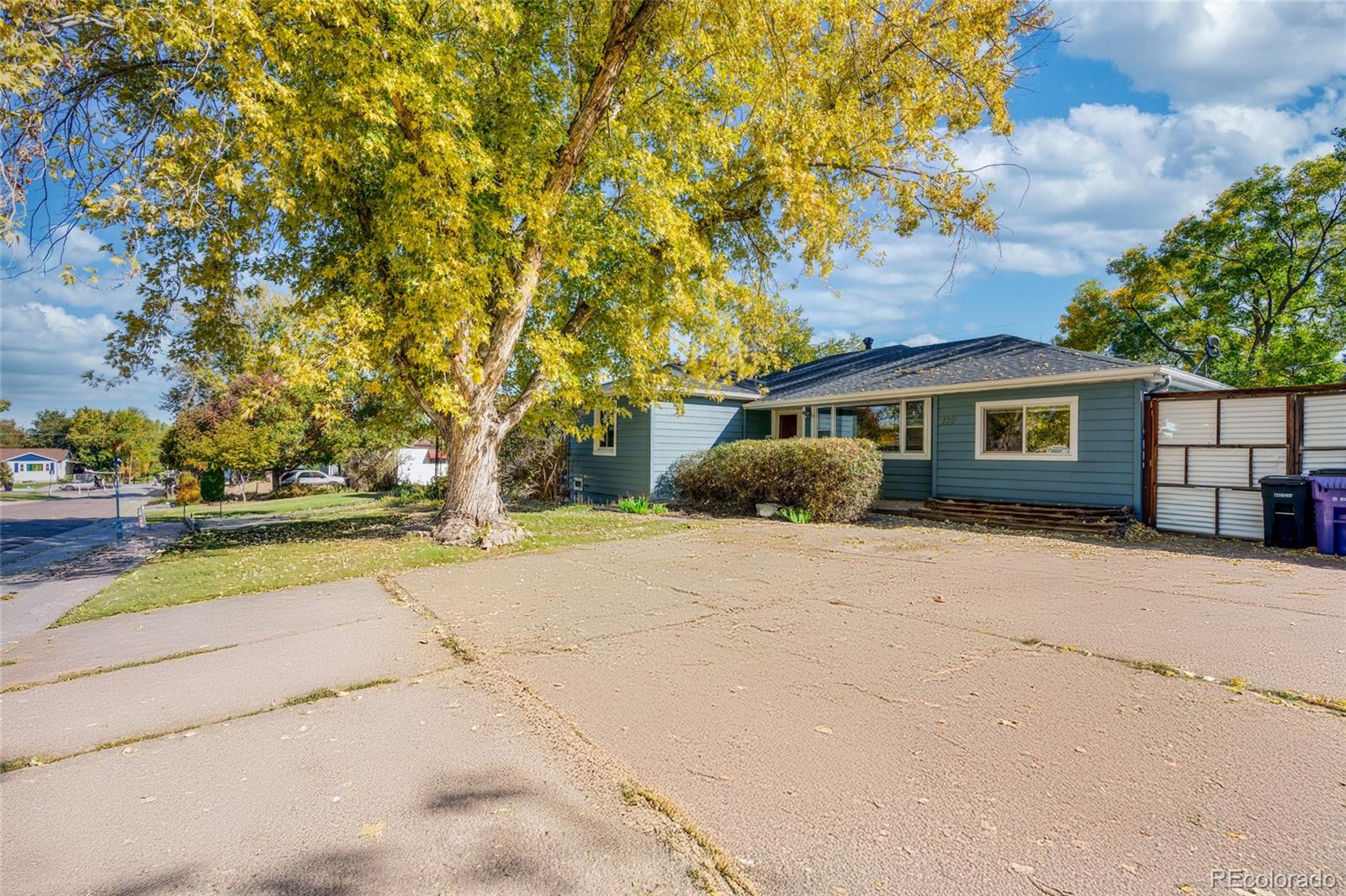 732 S Wolcott Court, denver MLS: 1673552 Beds: 4 Baths: 1 Price: $425,000