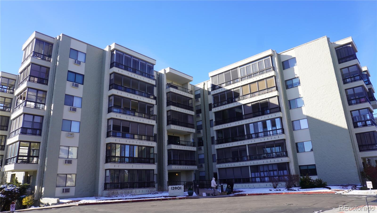 13901 E Marina Drive 308, Aurora  MLS: 5779588 Beds: 2 Baths: 2 Price: $279,900