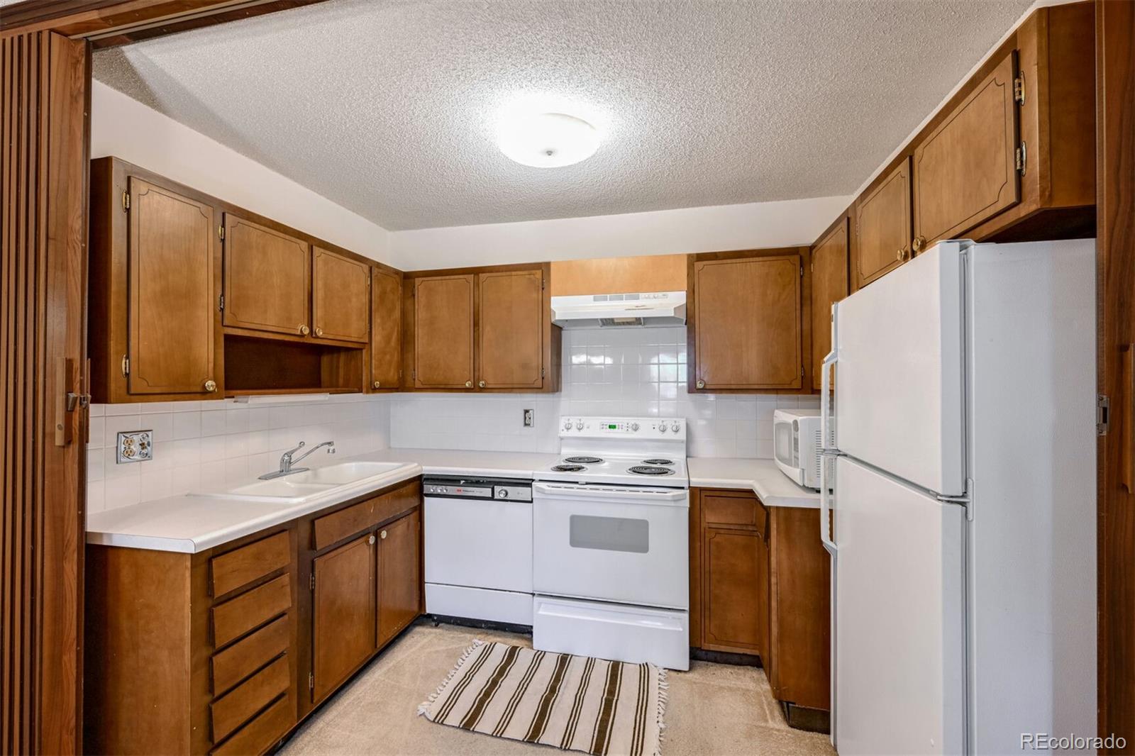 610 S Clinton Street 1B, Denver  MLS: 4531322 Beds: 1 Baths: 1 Price: $155,900